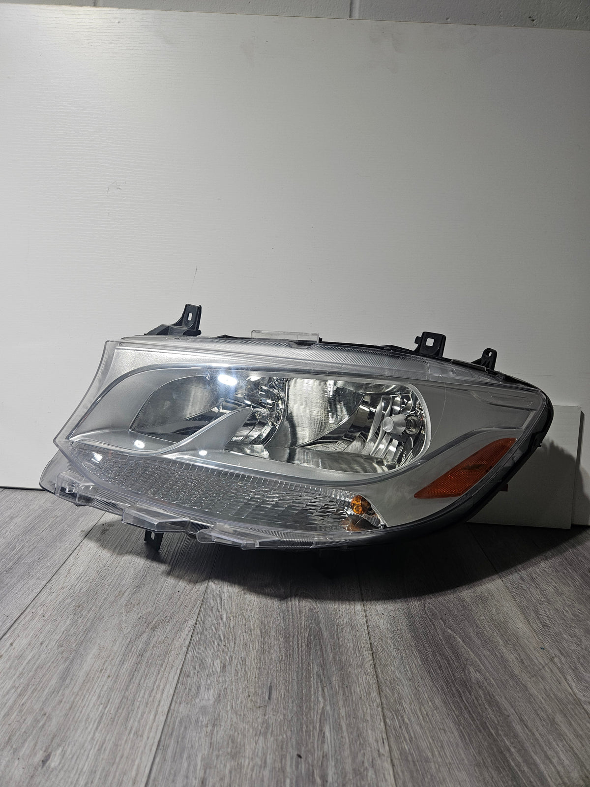 2019-2025 MERCEDES BENZ SPRINTER 1500-3500 HALOGEN DRIVER SIDE HEADLIGHT  340-1172L-A8