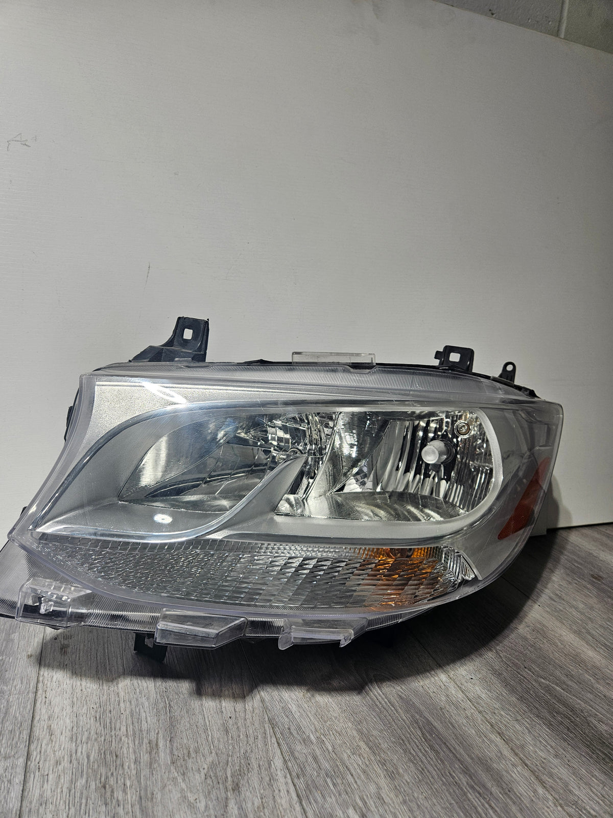 2019-2025 MERCEDES BENZ SPRINTER 1500-3500 HALOGEN DRIVER SIDE HEADLIGHT  340-1172L-A8