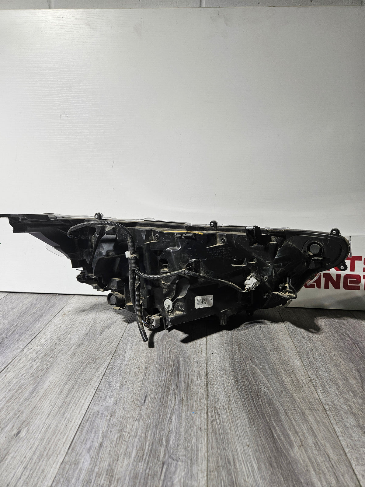 2019-2021 TOYOTA RAV4 DRIVER SIDE HEADLIGHT OEM USED