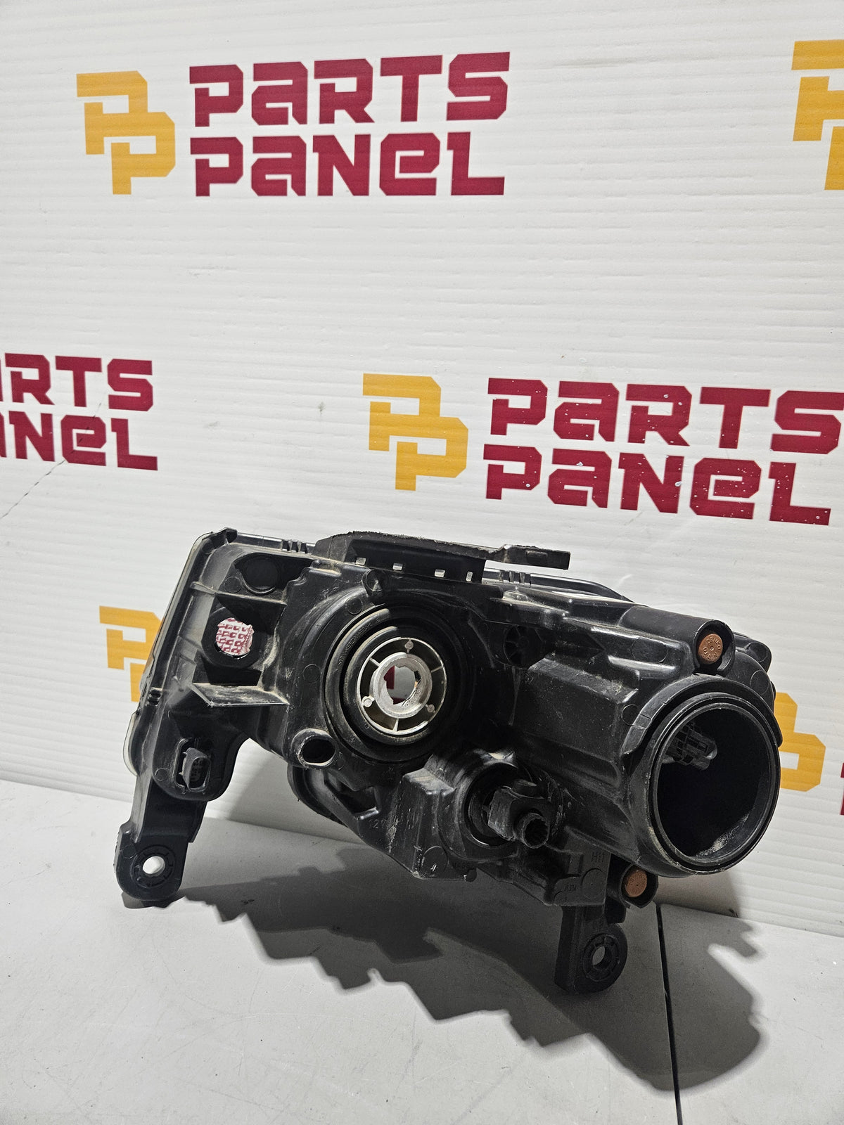 2017-2022 JEEP GRAND CHEROKEE PASSENGER SIDE HEADLIGHT 68266646AE OEM USED