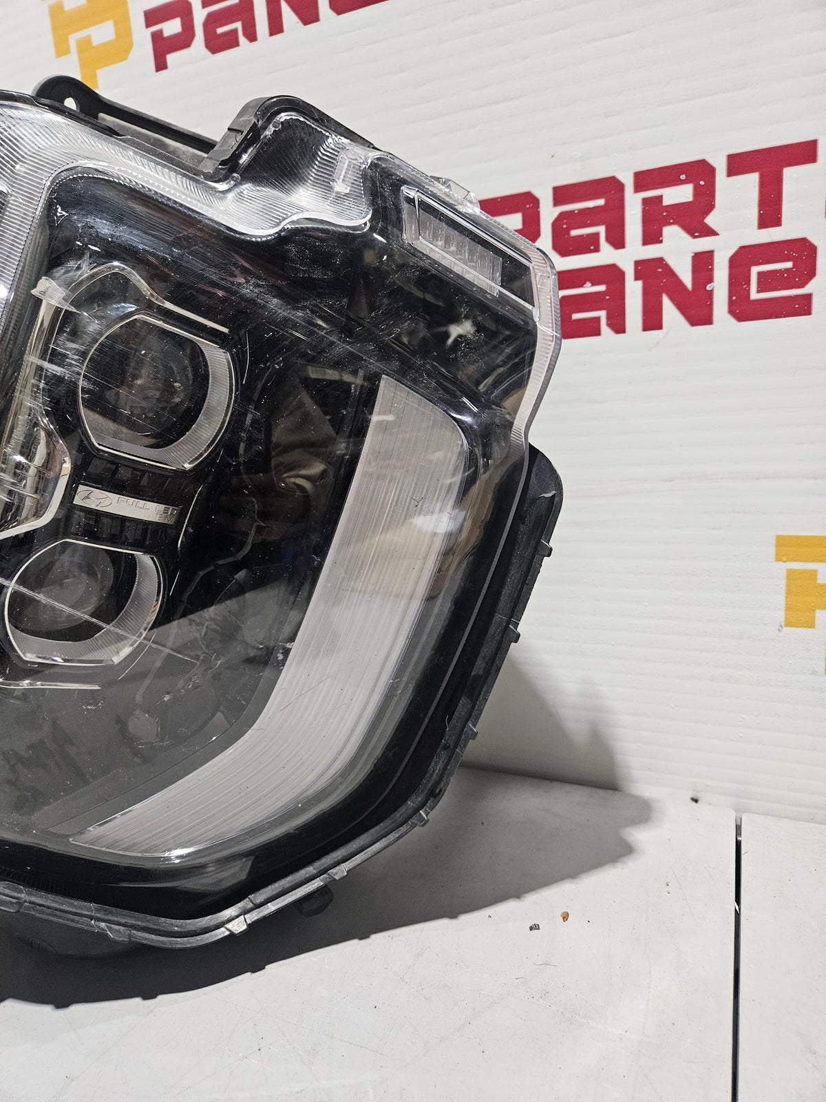 2020-2022 HYUNDAI PLAISADE DRIVER SIDE LED HEADLIGHT OEM USED