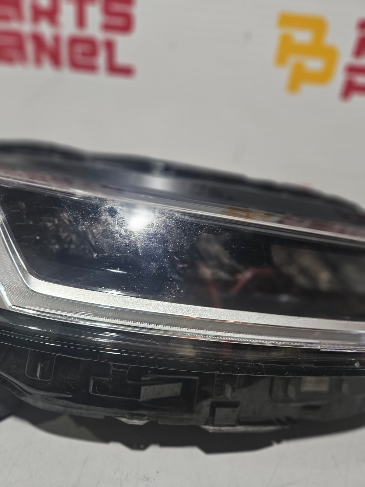 2023-2025 HONDA HR-V PASSENGER SIDE LED HEADLIGHT OEM USED 33100-3W0-A02
