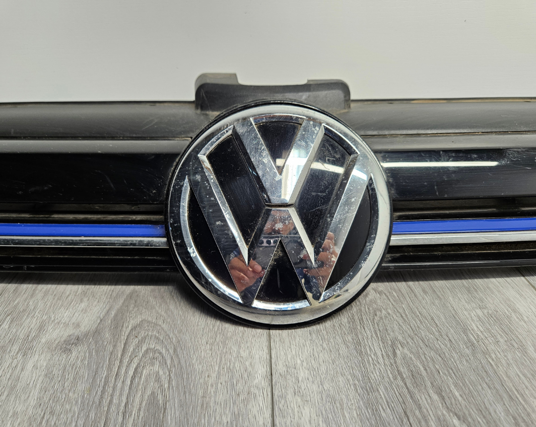 2017 - 2020 VOLKSWAGEN E-GOLF HATCHBACK FRONT UPPER GRILLE 5G0853653T