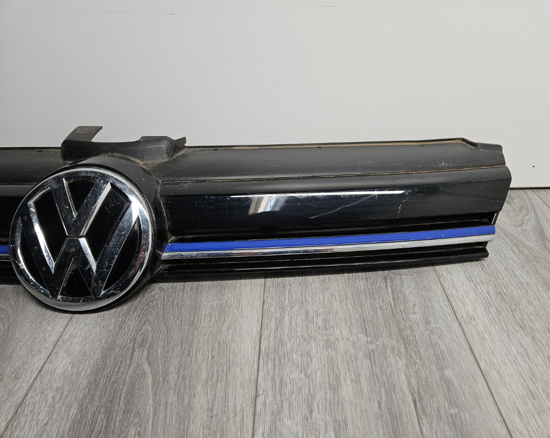 2017 - 2020 VOLKSWAGEN E-GOLF HATCHBACK FRONT UPPER GRILLE 5G0853653T