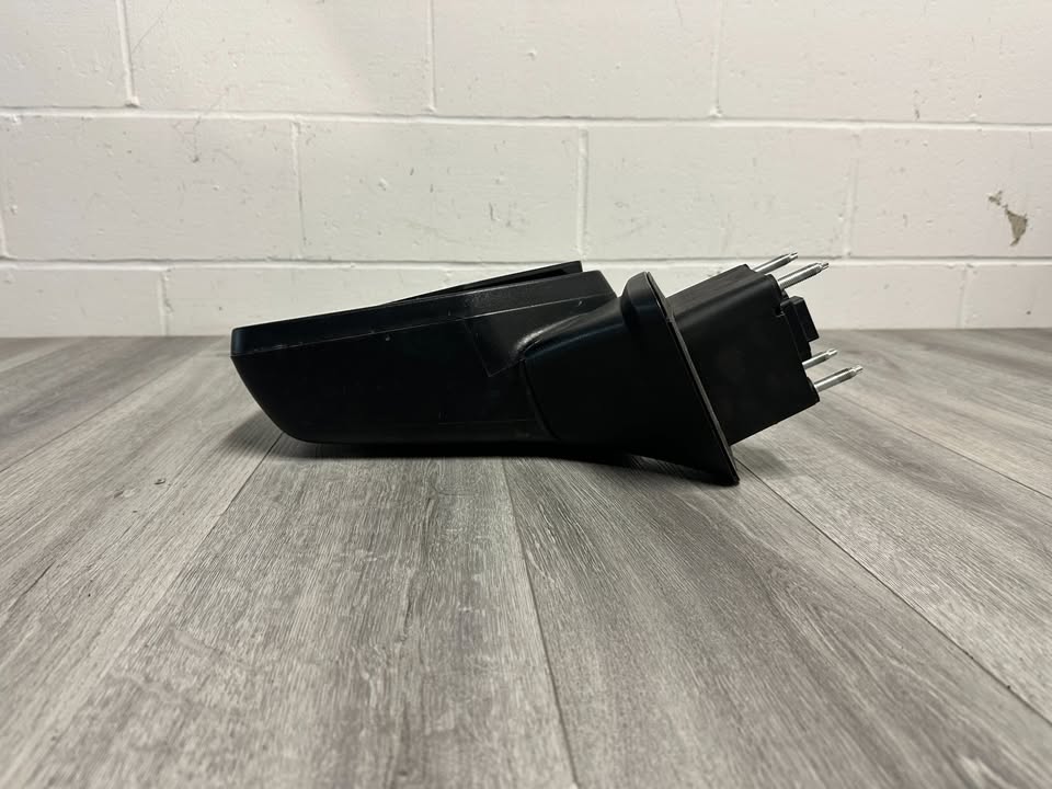2019 - 2024 CHEVY SILVERADO 1500 LEFT / DRIVER SIDE DOOR MIRROR OEM 84823128