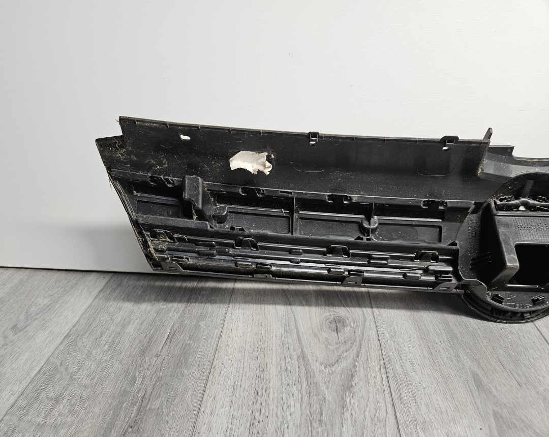 2017 - 2020 VOLKSWAGEN E-GOLF HATCHBACK FRONT UPPER GRILLE 5G0853653T