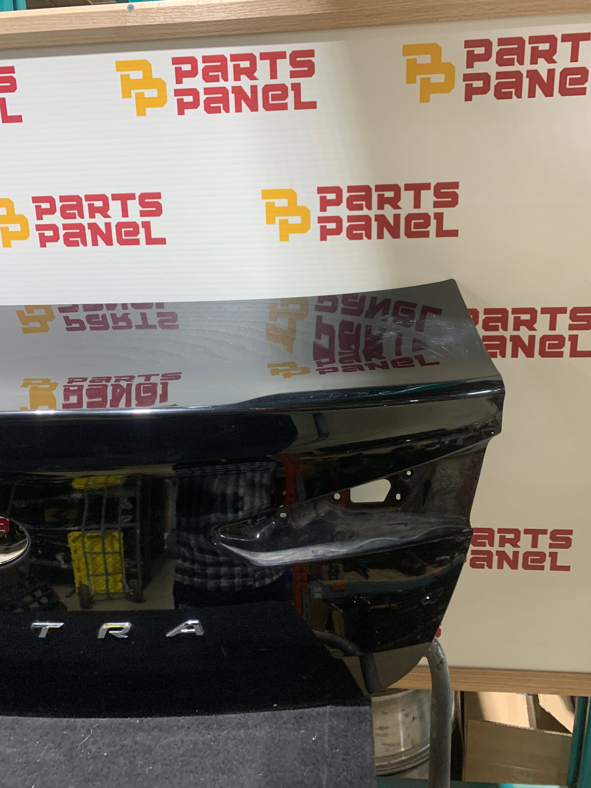 2019-2020 HYUNDAI ELANTRA TRUNK LID/ LIFTGATE OEM USED
