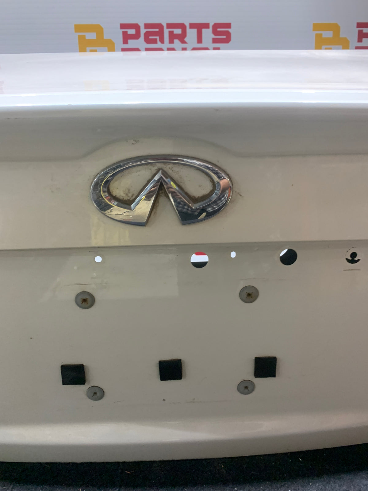 2016-2017 INFINITI Q50 TRUNK LID/ LIFTGATE OEM USED