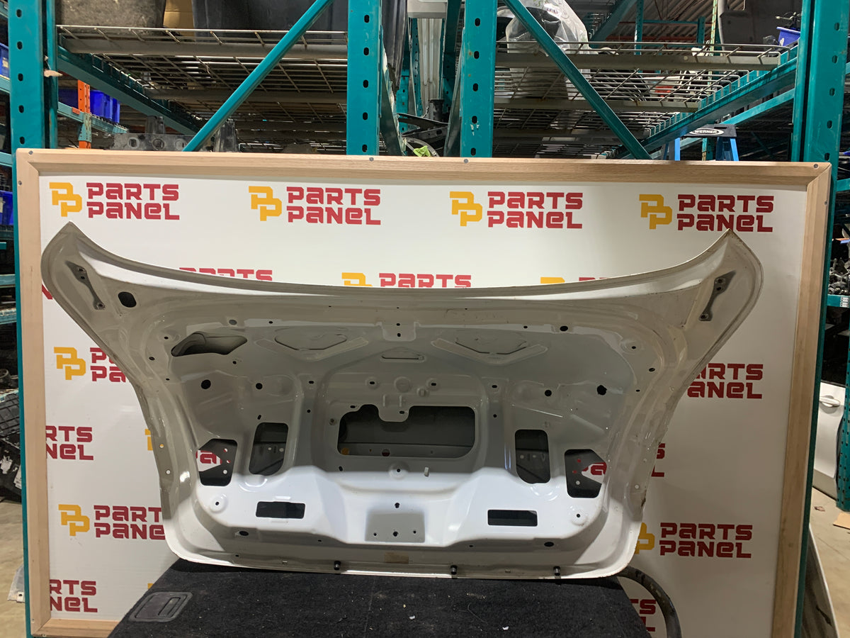 2016-2017 INFINITI Q50 TRUNK LID/ LIFTGATE OEM USED