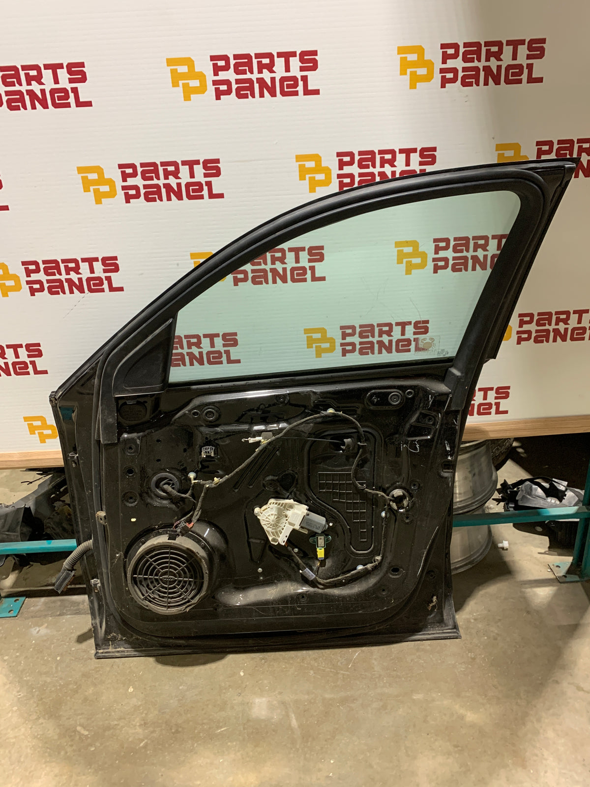 2013-2017 AUDI Q5 PASSENGER SIDE FRONT DOOR OEM USED