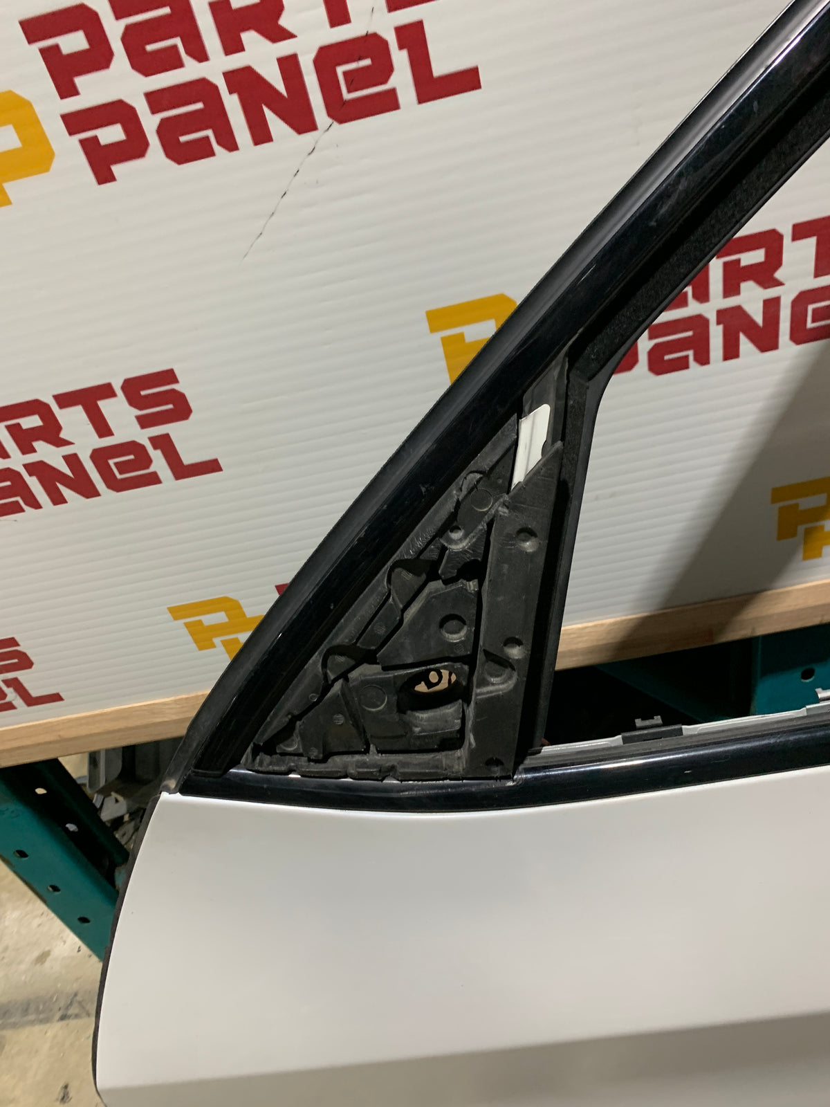2014-2018 AUDI BMW X5 DRIVER LH SIDE FRONT DOOR OEM USED