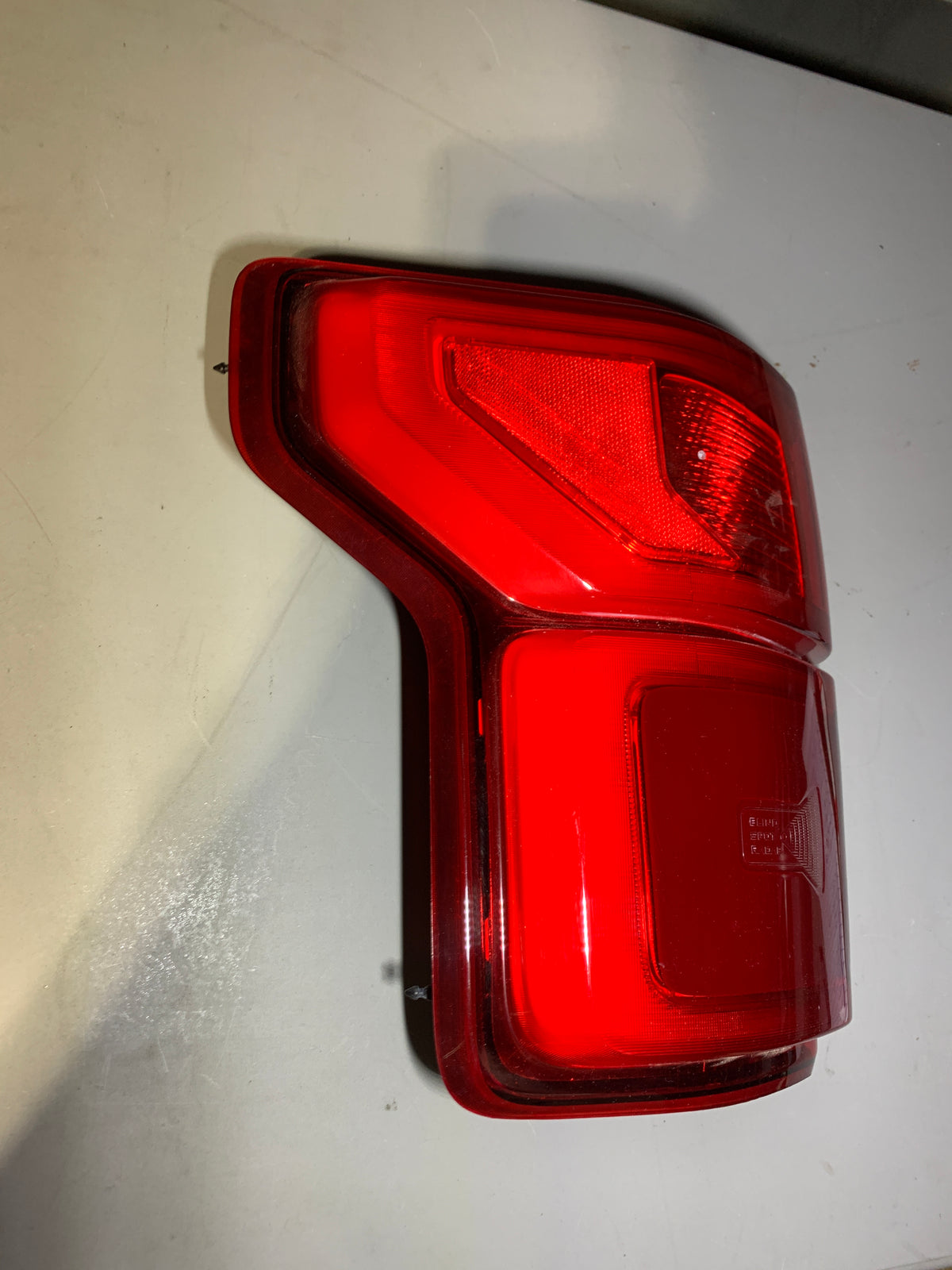2018-2020 FORD F150 LEFT DRIVER SIDE TAIL LIGHT WITH LED BLIND SPOT OEM KL34-13B505-CE