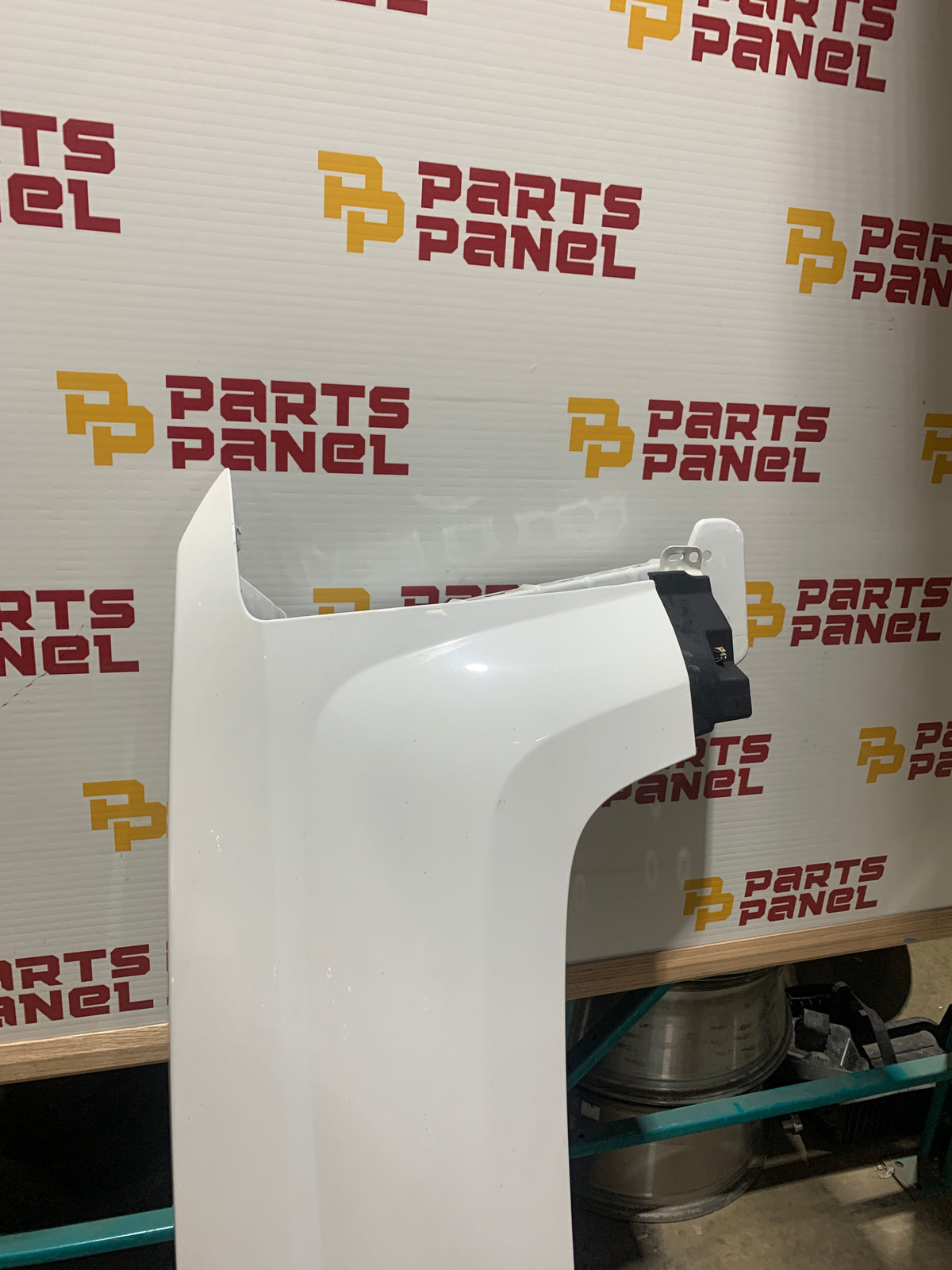 2014-2018 CHEVY SILVERADO 1500 2500 3500 PASSENGER SIDE FENDER OEM USED
