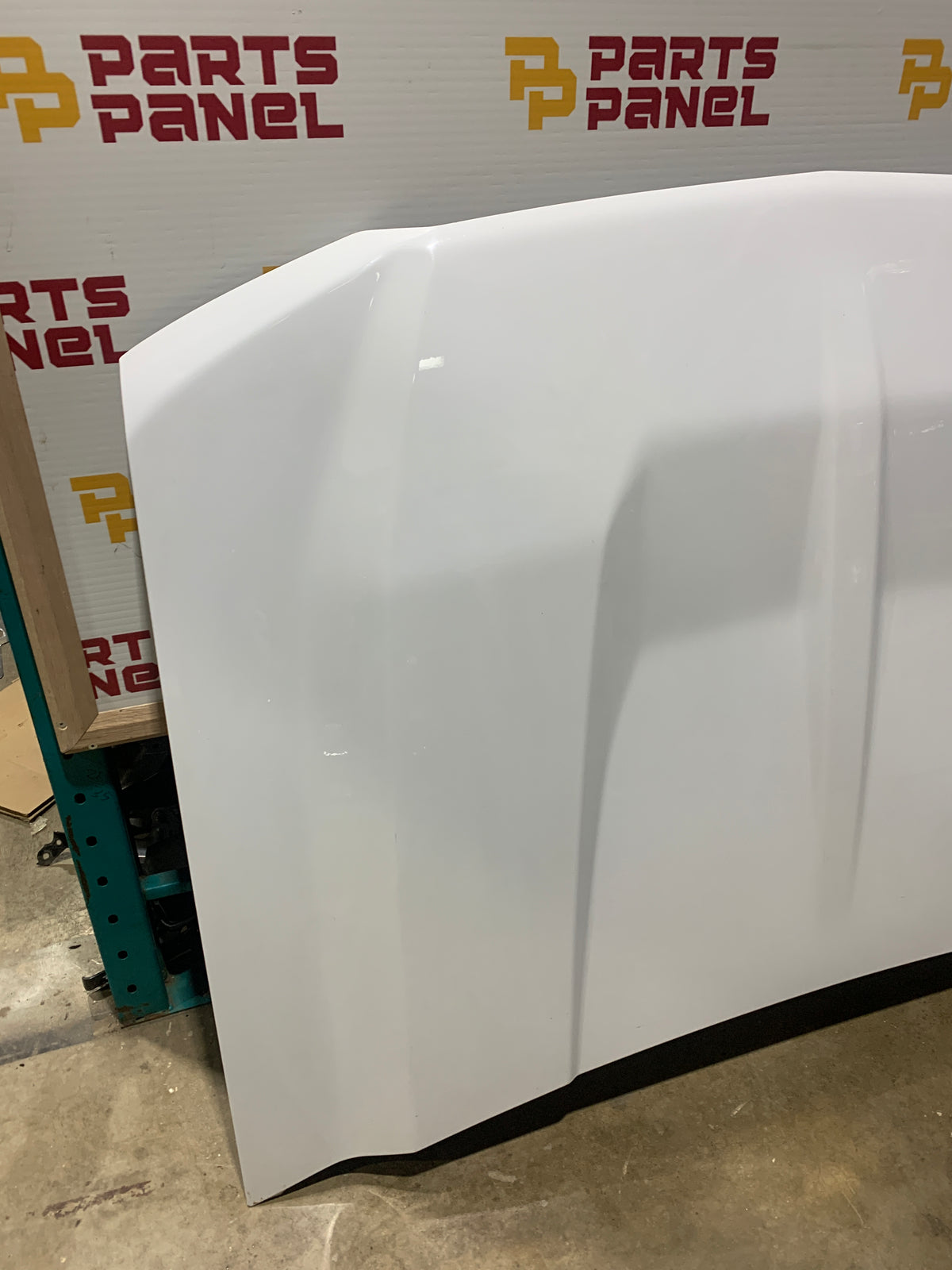 2016 - 2018 CHEVY SILVERADO 1500 WHITE HOOD OEM