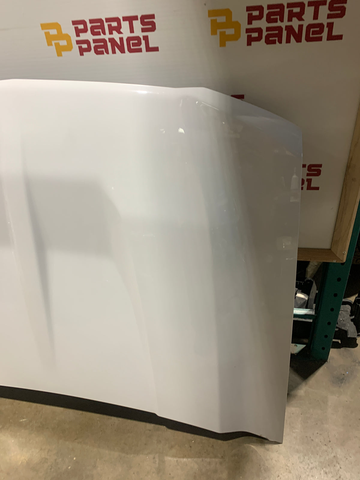 2016 - 2018 CHEVY SILVERADO 1500 WHITE HOOD OEM