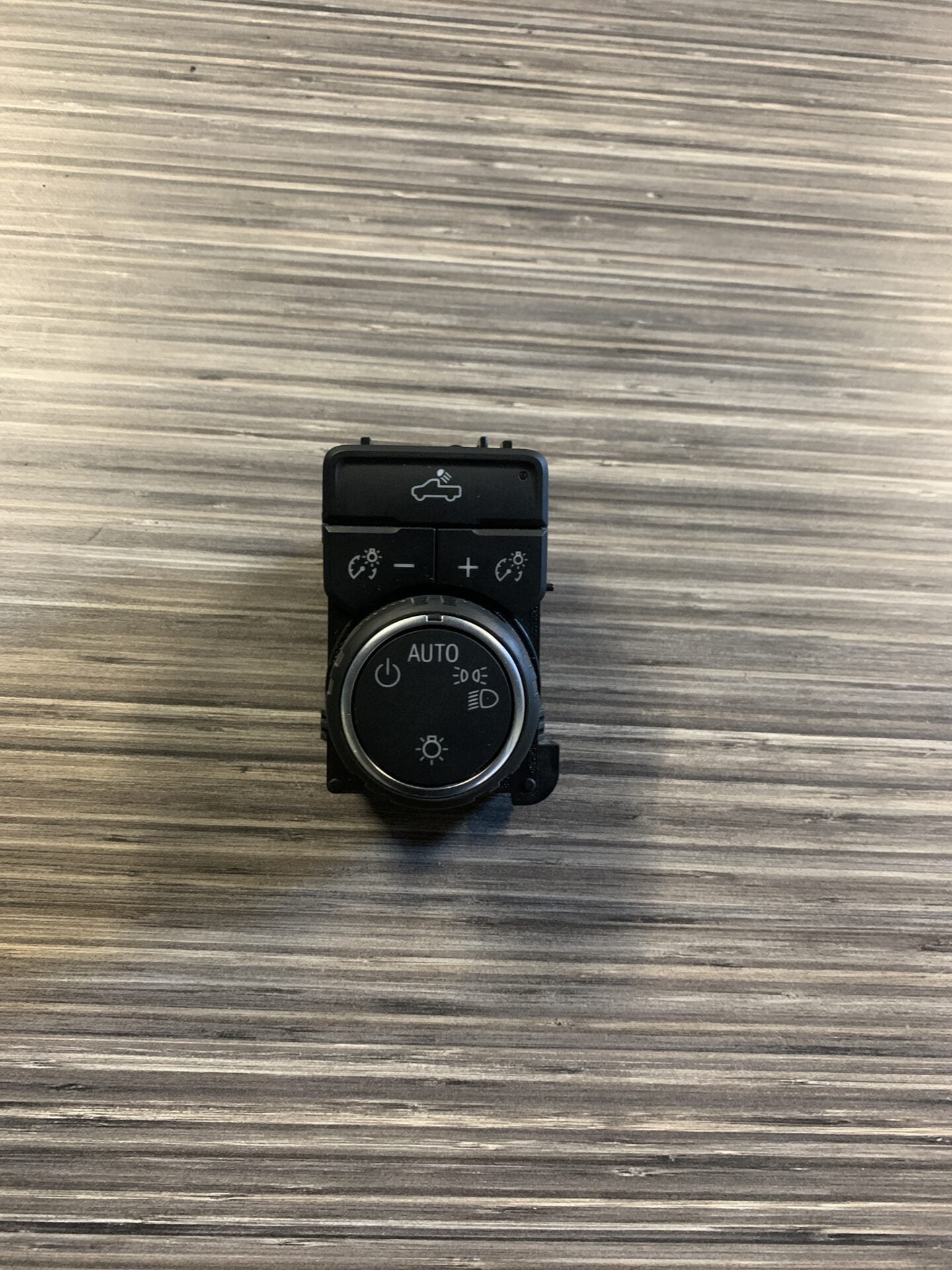 2019 - 2021 GMC SIERRA / CHEVY SILVERADO 1500 HEADLAMP SWITCH 84469520