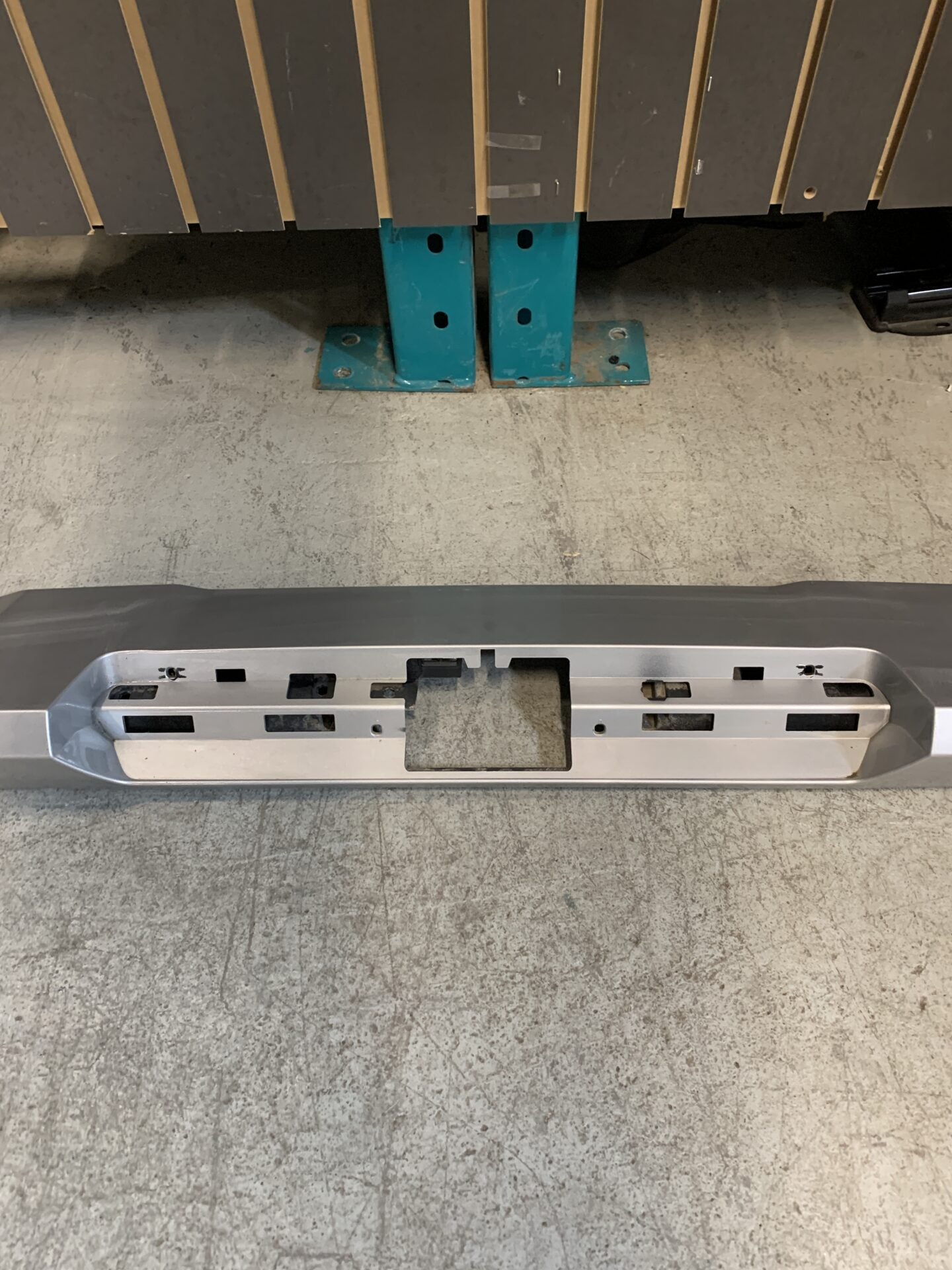 2019 - 2021 GMC SIERRA 1500 CHEVY SILVERADO 1500 SILVER ROOF SPOILER 23397377