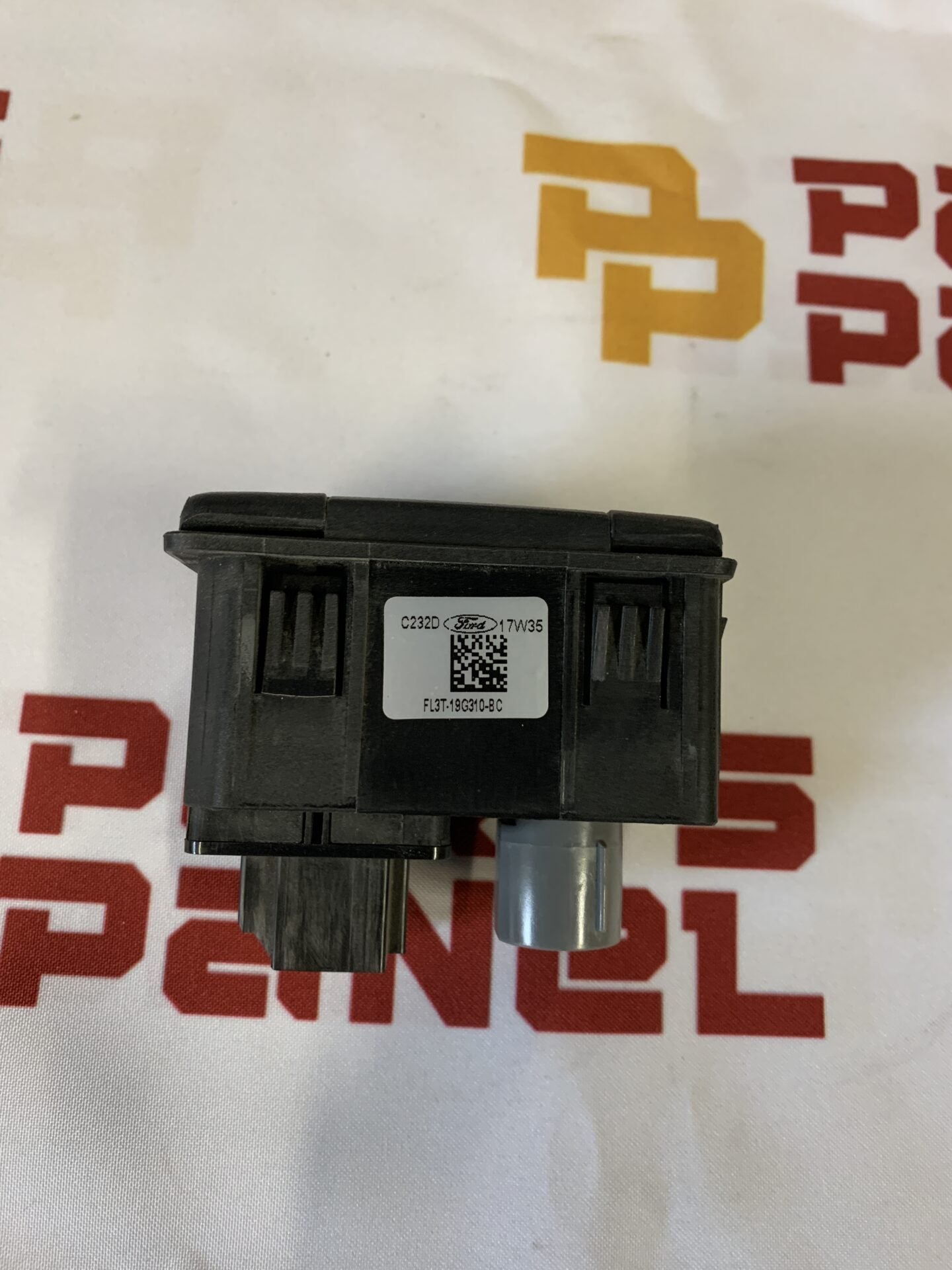 2015 - 2020 FORD F150 FRONT DASH AC PLUG 12V 110V 400W OUTLET FL3T-19G310-BC