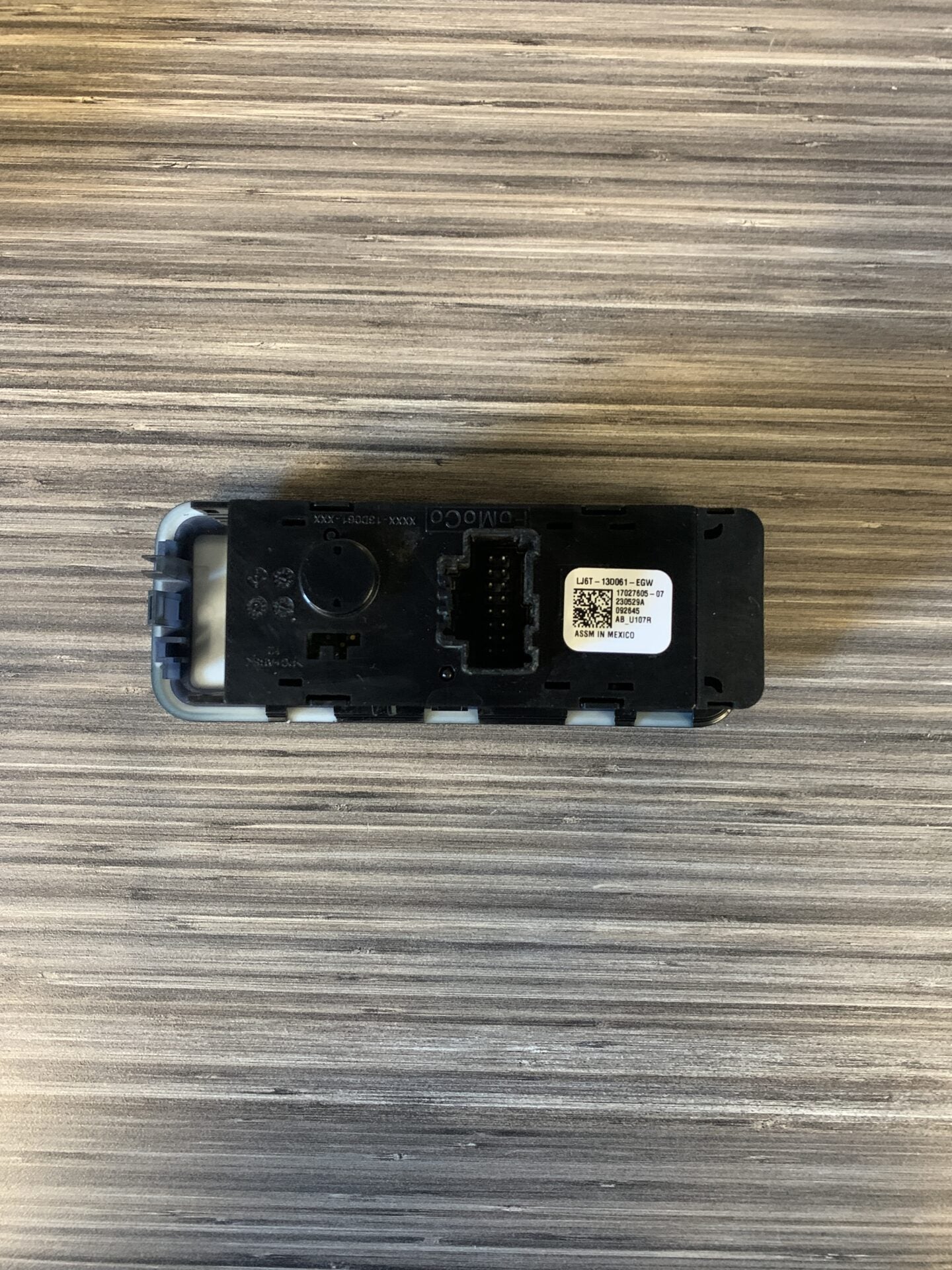2020 - 2023 FORD ESCAPE HEADLAMP SWITCH WITH TRUNK LED SWITCH LJ6T-13D061-EGW