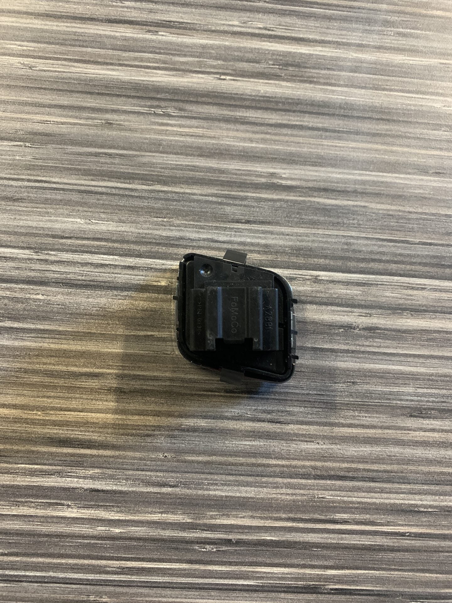 2013 – 2023 FORD F150 / F250 / F350 / F450 / FORD FUSION / ESCAPE / EXPLORER / EXPEDITION / EDGE DRIVER SIDE LOCK SWITCH WITH SEAT MEMORY BB5T14776AC3JA6