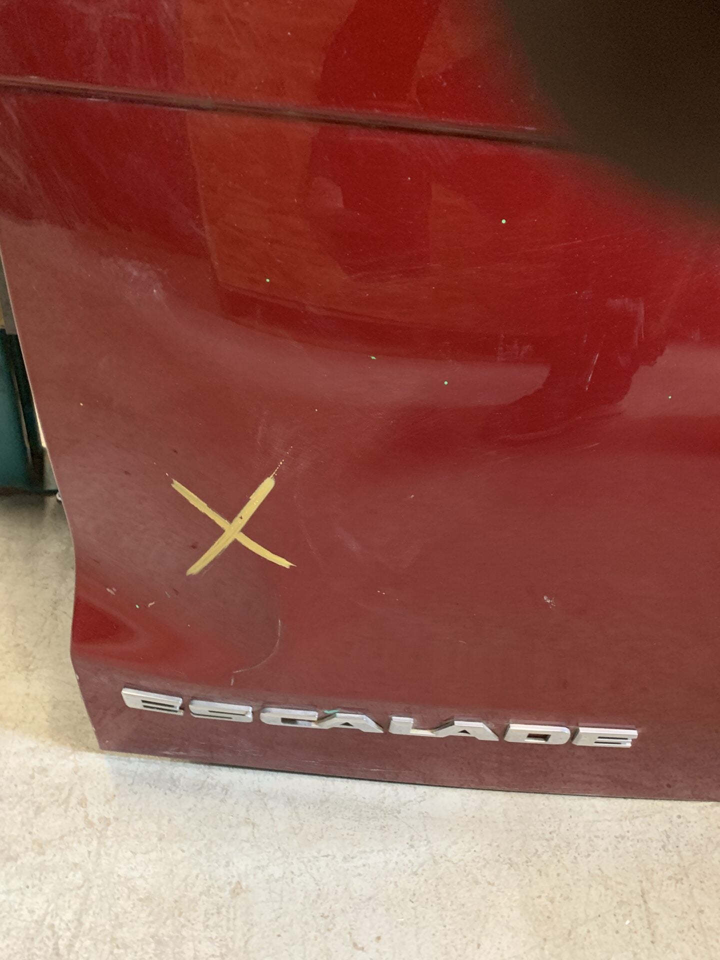 2015 - 2020 CADILLAC ESCALADE TAILGATE