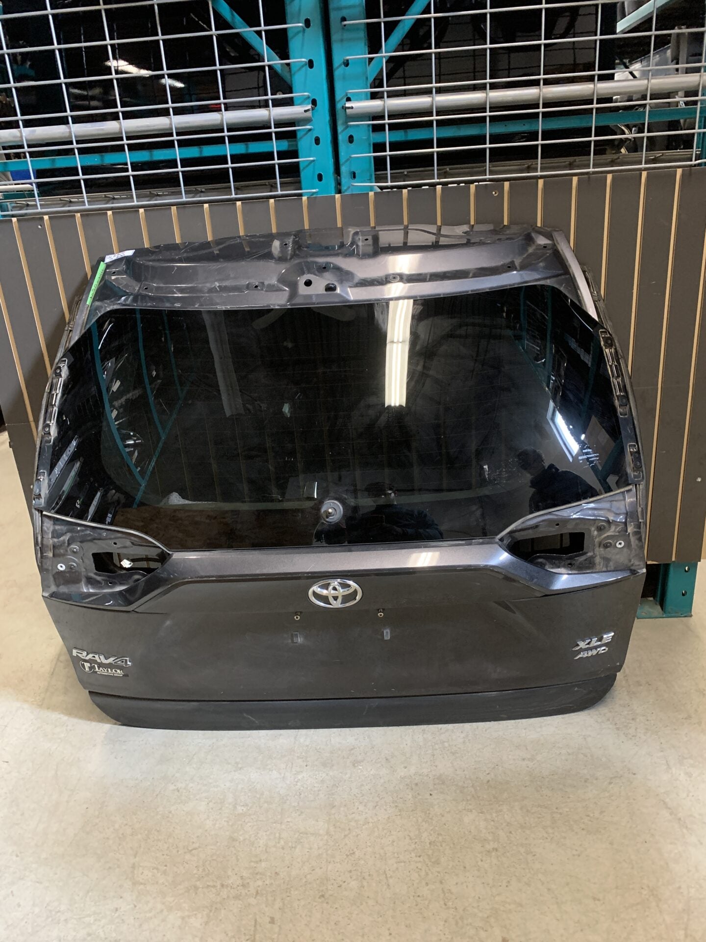 2019 - 2024 TOYOTA RAV 4 LIFTGATE / TAILGATE OEM