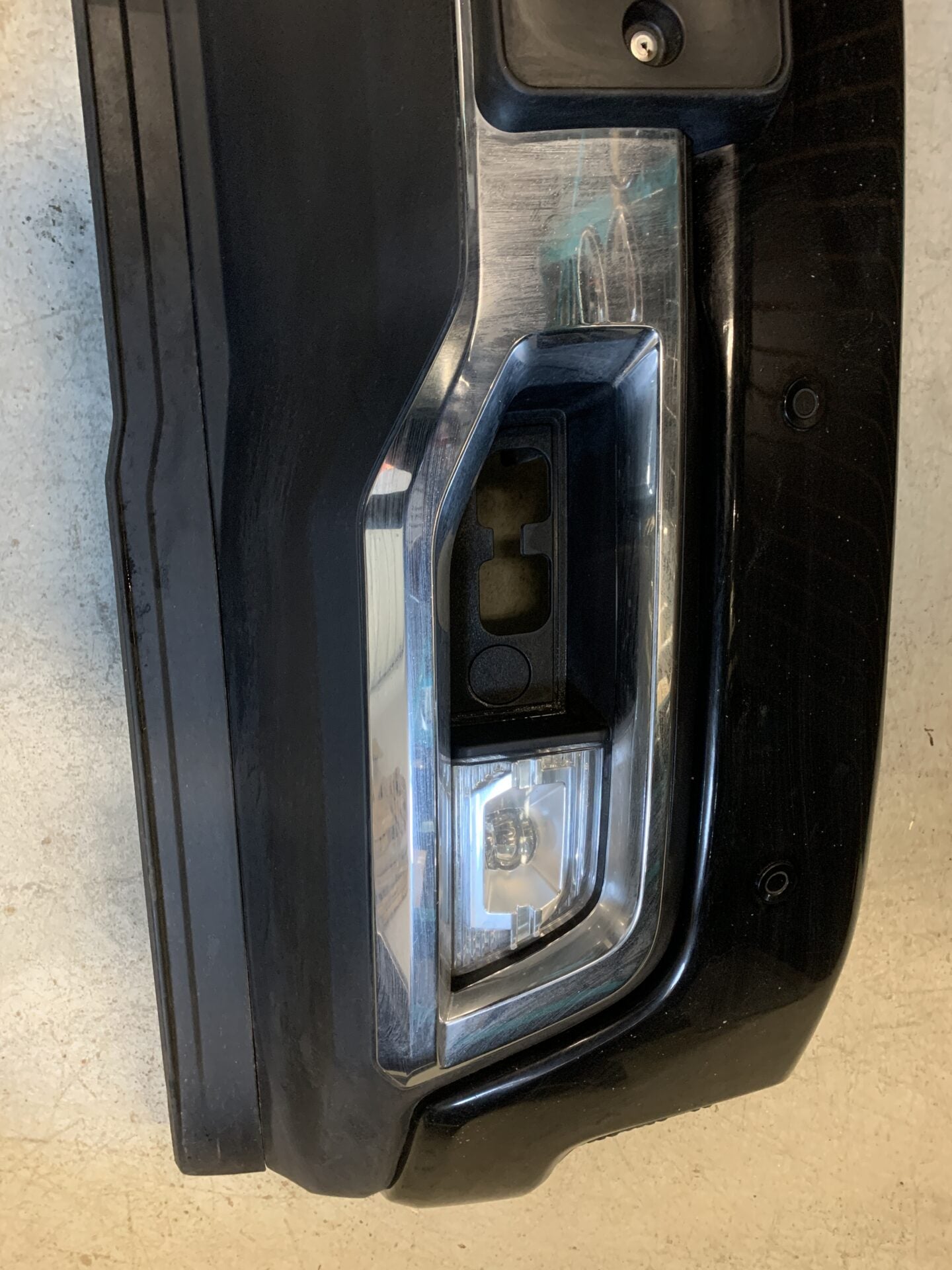2019  - 2022 CHEVY SILVERADO 1500 FRONT BUMPER COMPLETE ASSEMBLY WITH SENSOR WITH FOG LIGHT 
