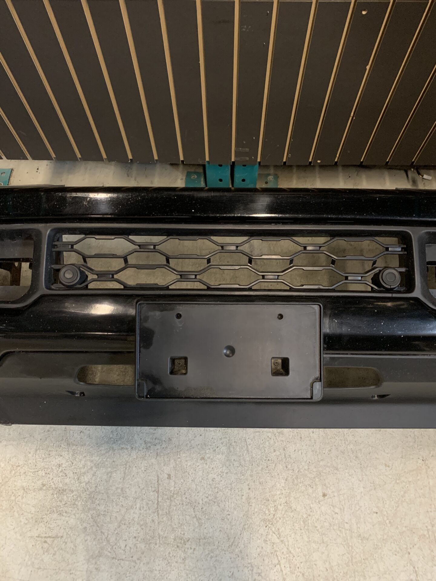 2019 - 2024 RAM 2500 / 3500 BLACK FRONT BUMPER COMPLETE ASSEMBLY 