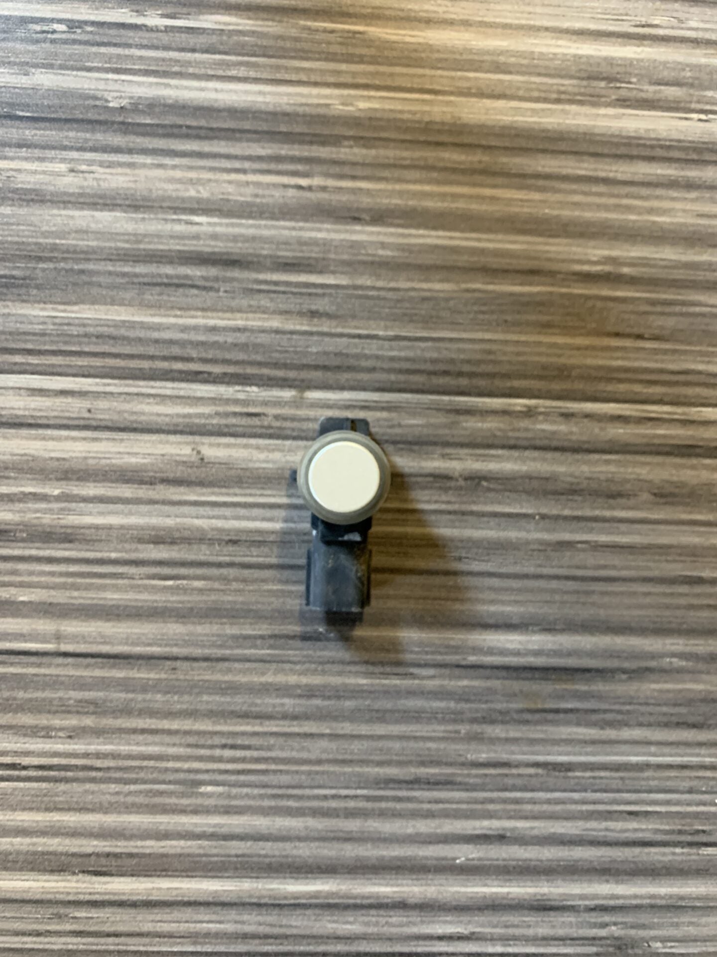 2014 - 2022 GMC SIERRA / CHEVY SILVERADO / IMPALA / MALIBU / TRAX / TRAVERSE / CADILLAC ESCALADE / CTS / BUICK ENCORE / ENCLAVE ULTRASONIC PARKING AID SENSOR 22926078