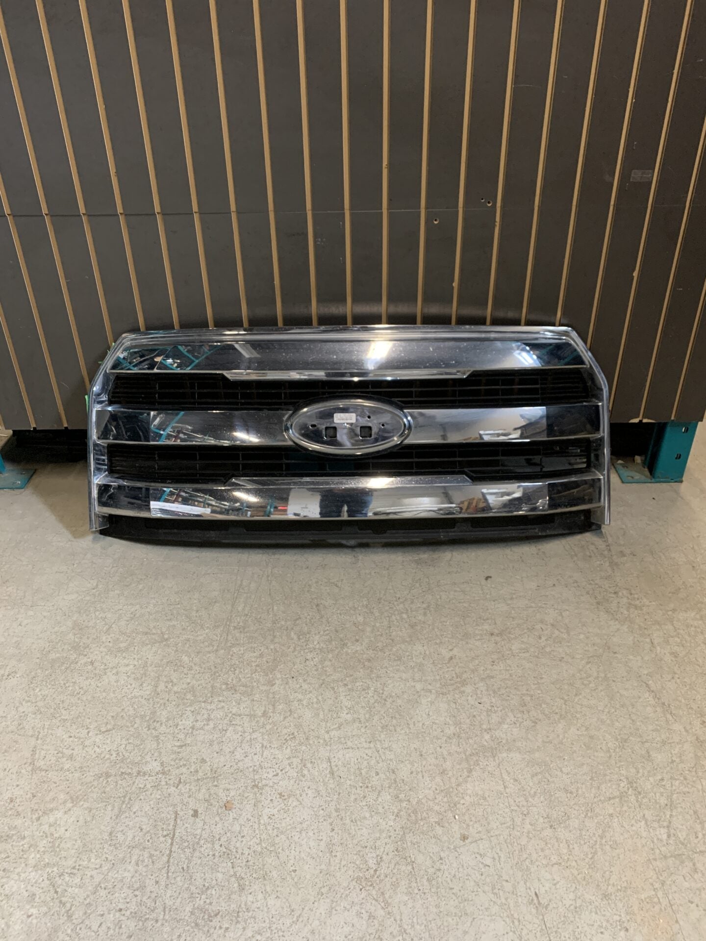 2015 - 2018 FORD F150 FRONT CHROME GRILLE OEM FL3Z-8200-GA