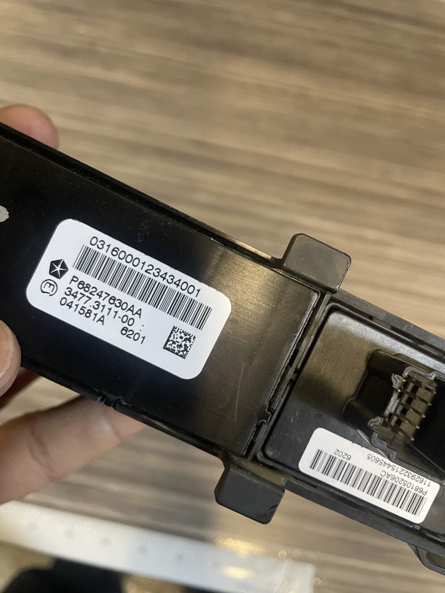 2009 - 2018 RAM 1500 SEAT HEAT AND COOL SWITCH P68247630AA