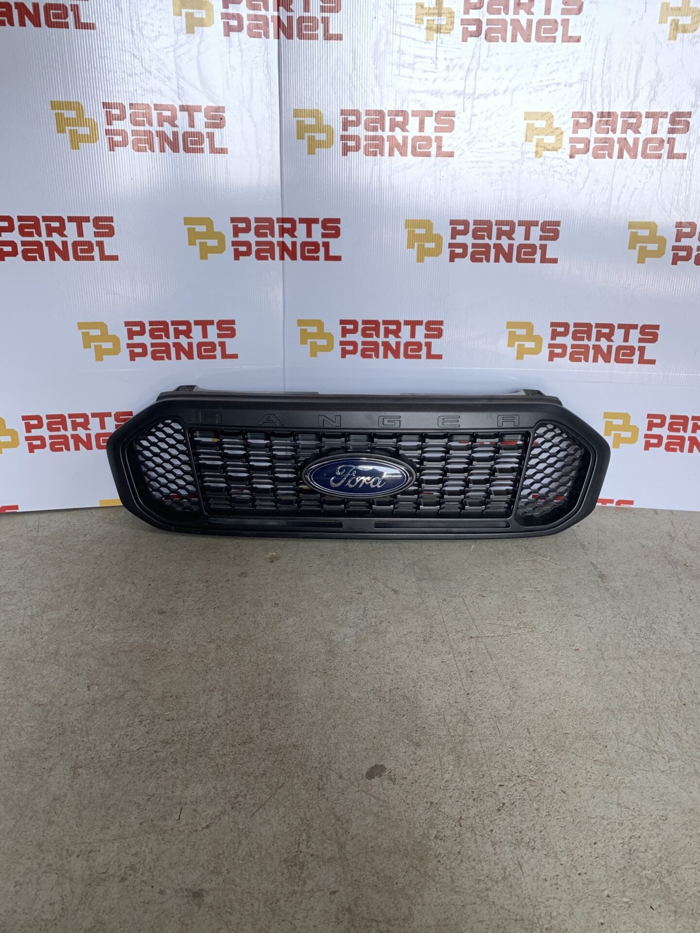 2019 - 2023 FORD RANGER FRONT BUMPER CENTER GRILLE WITH EMBLEM KB3B-8350-AE