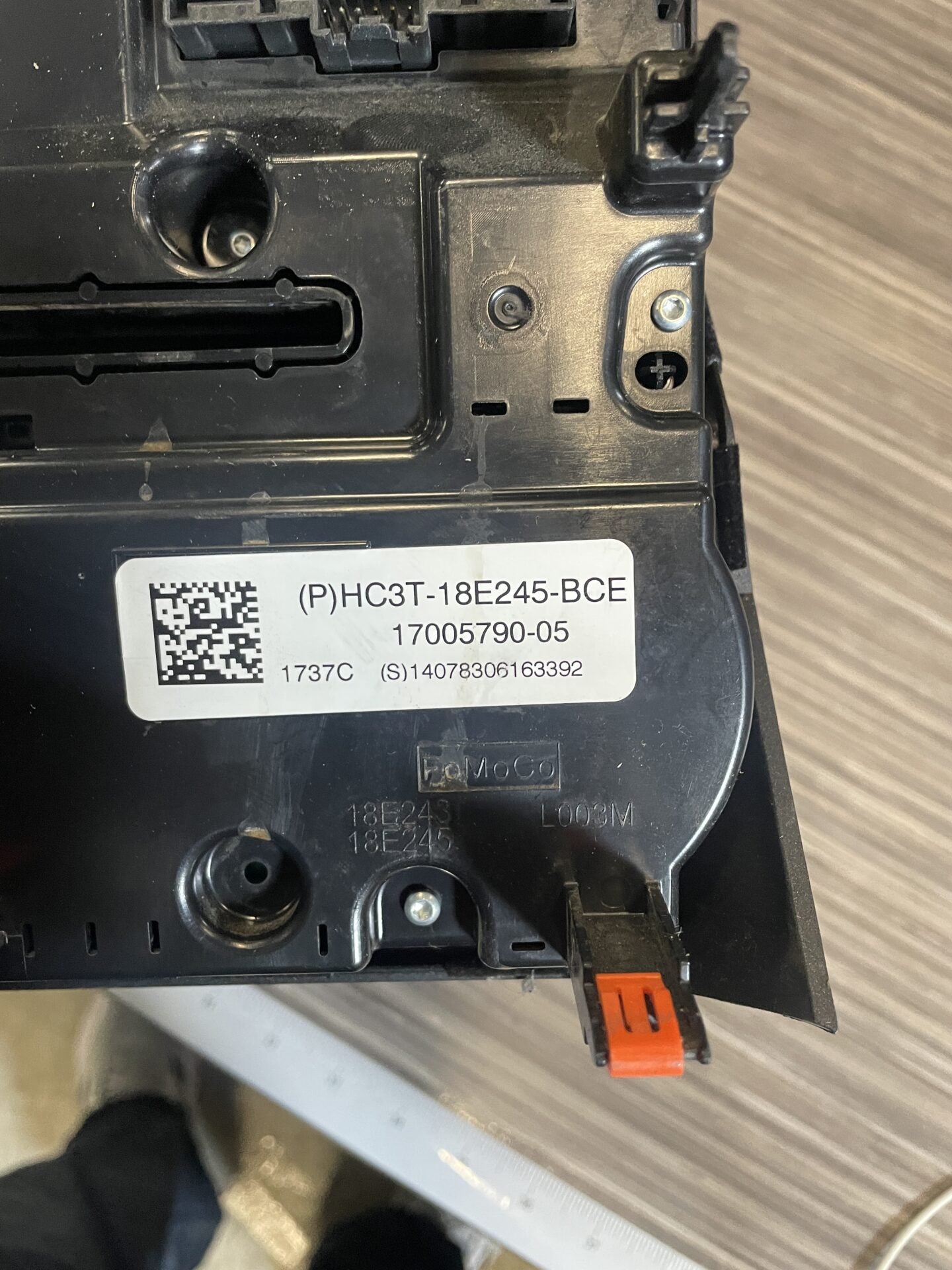 2017 - 2018 FORD F-250 F-350 CONTROL PANEL RADIO AC HC3T-18E245-BCE