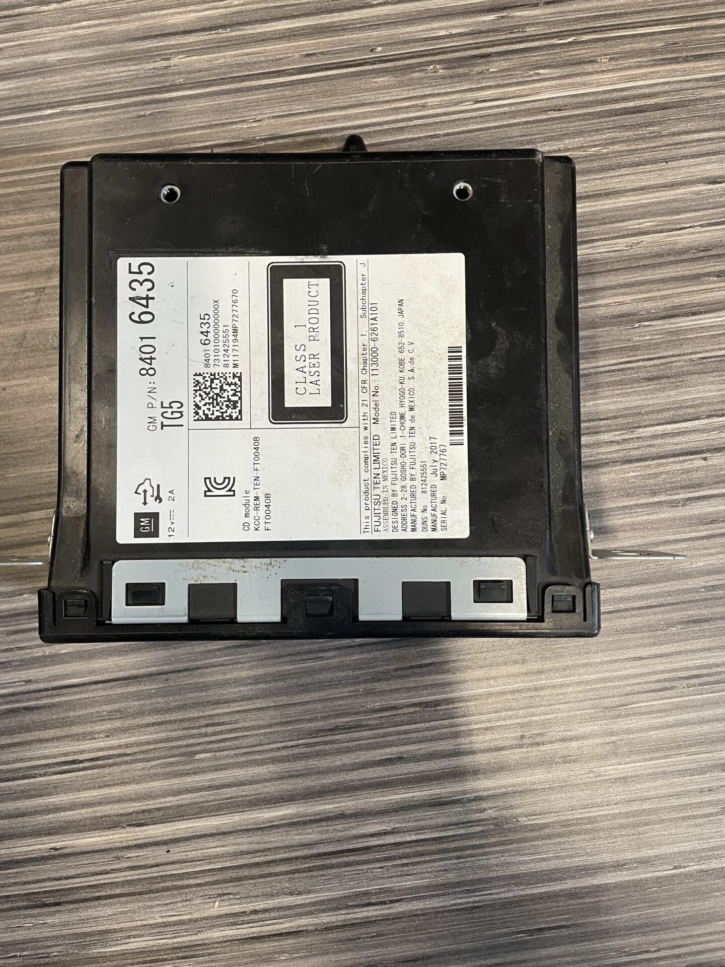 2015 - 2019 GMC SIERRA / CHEVY SILVERADO 1500 / 2500 / 3500 / CADILLAC / ESCALADE RADIO AUDIO CD / DISC PLAYER 84016435
