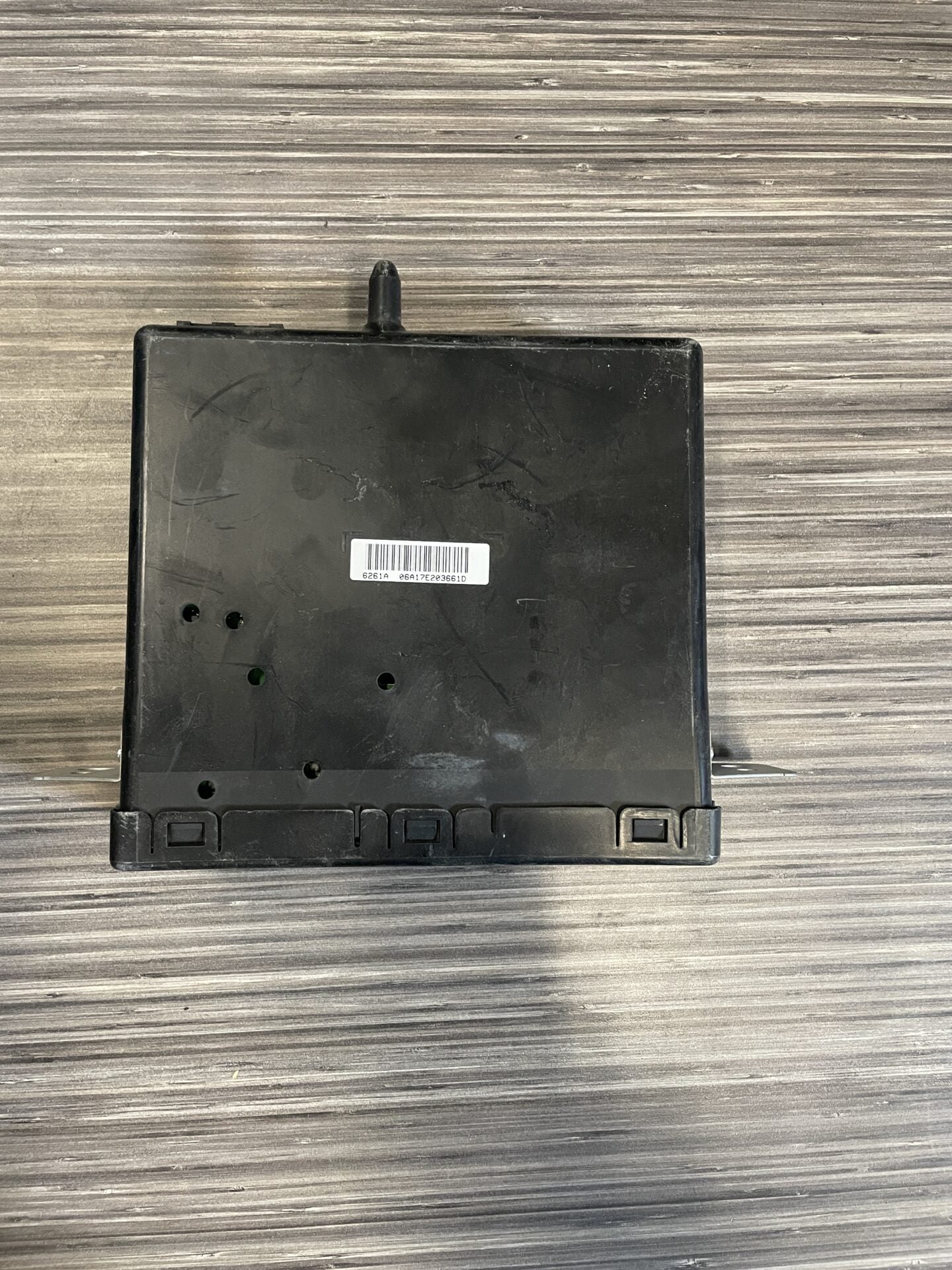 2015 - 2019 GMC / CHEVY / CADILLAC 1500 / 2500 / 3500 CD PLAYER 84016435