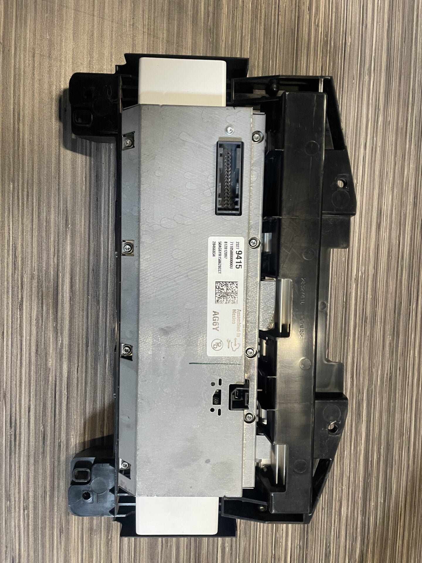 2015 - 2018 CADILLAC ESCLADE DIGITAL CLUSTER SPEEDOMETER 23279415