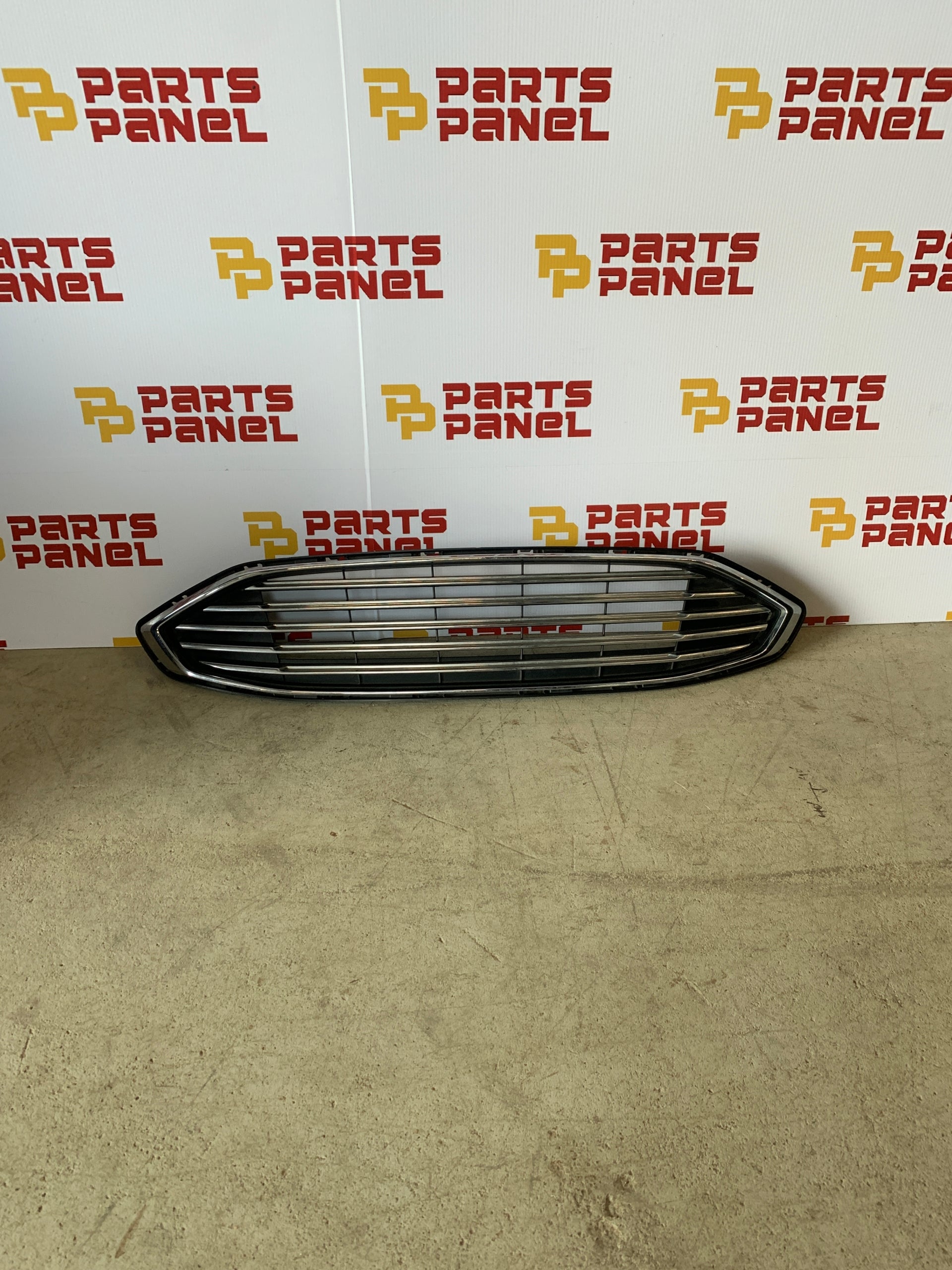 2017 - 2020 FORD FUSION FRONT GRILLE HS73-8200-AGW