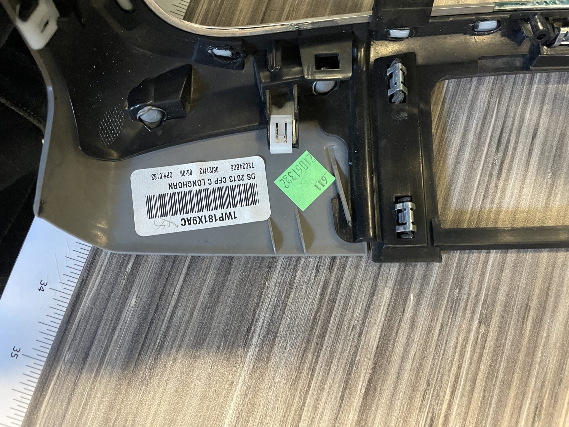 2013 - 2018 RAM 1500 2500 3500 INSTRUMENT CENTER DASH RADIO BAZEL 1WP181X9AC