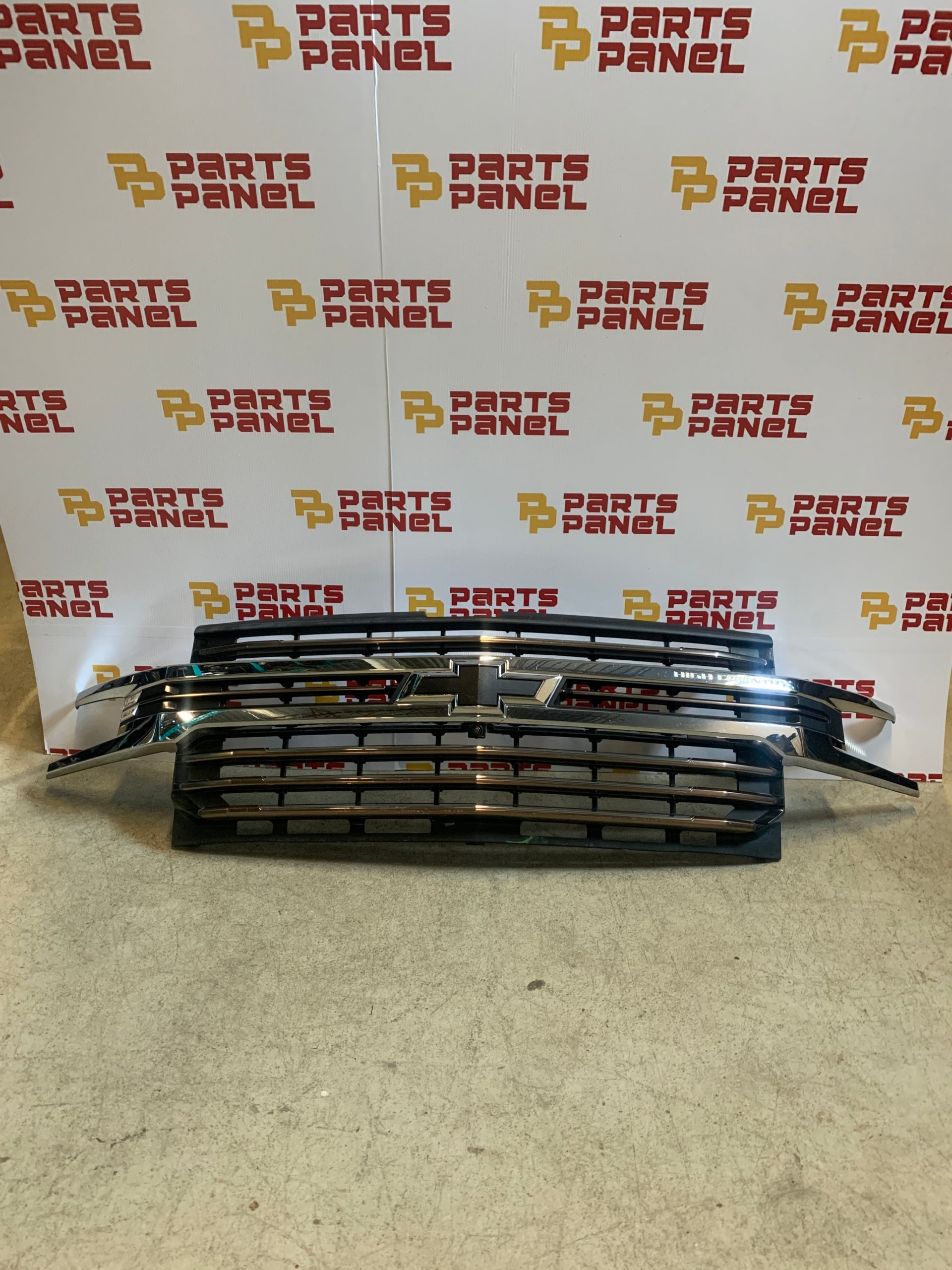 2020 - 2022 CHEVY SILVERADO 1500 HIGH COUNTRY FRONT CHROME GRILLE WITH CAMERA 84699840