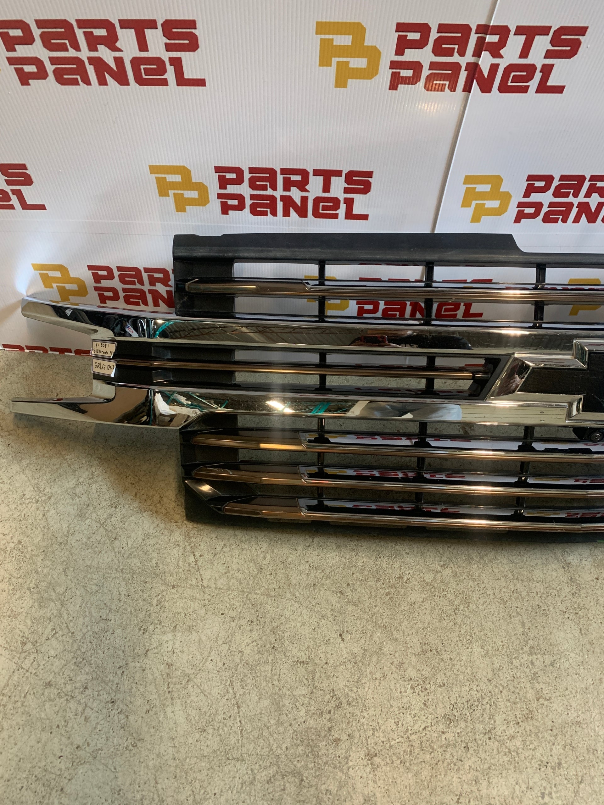 2020 - 2022 CHEVY SILVERADO 1500 HIGH COUNTRY FRONT CHROME GRILLE WITH CAMERA 84699840