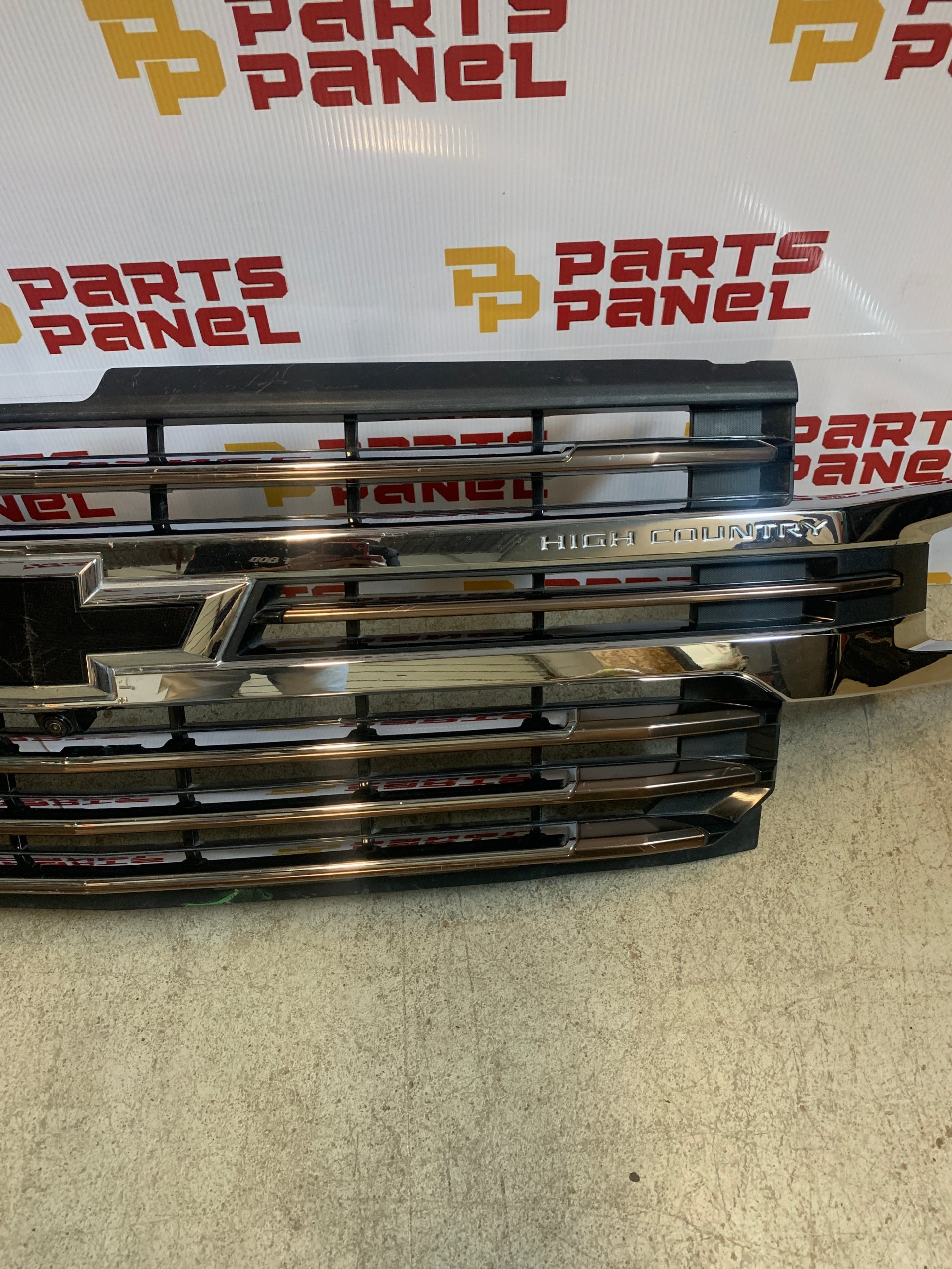2020 - 2022 CHEVY SILVERADO 1500 HIGH COUNTRY FRONT CHROME GRILLE WITH CAMERA 84699840