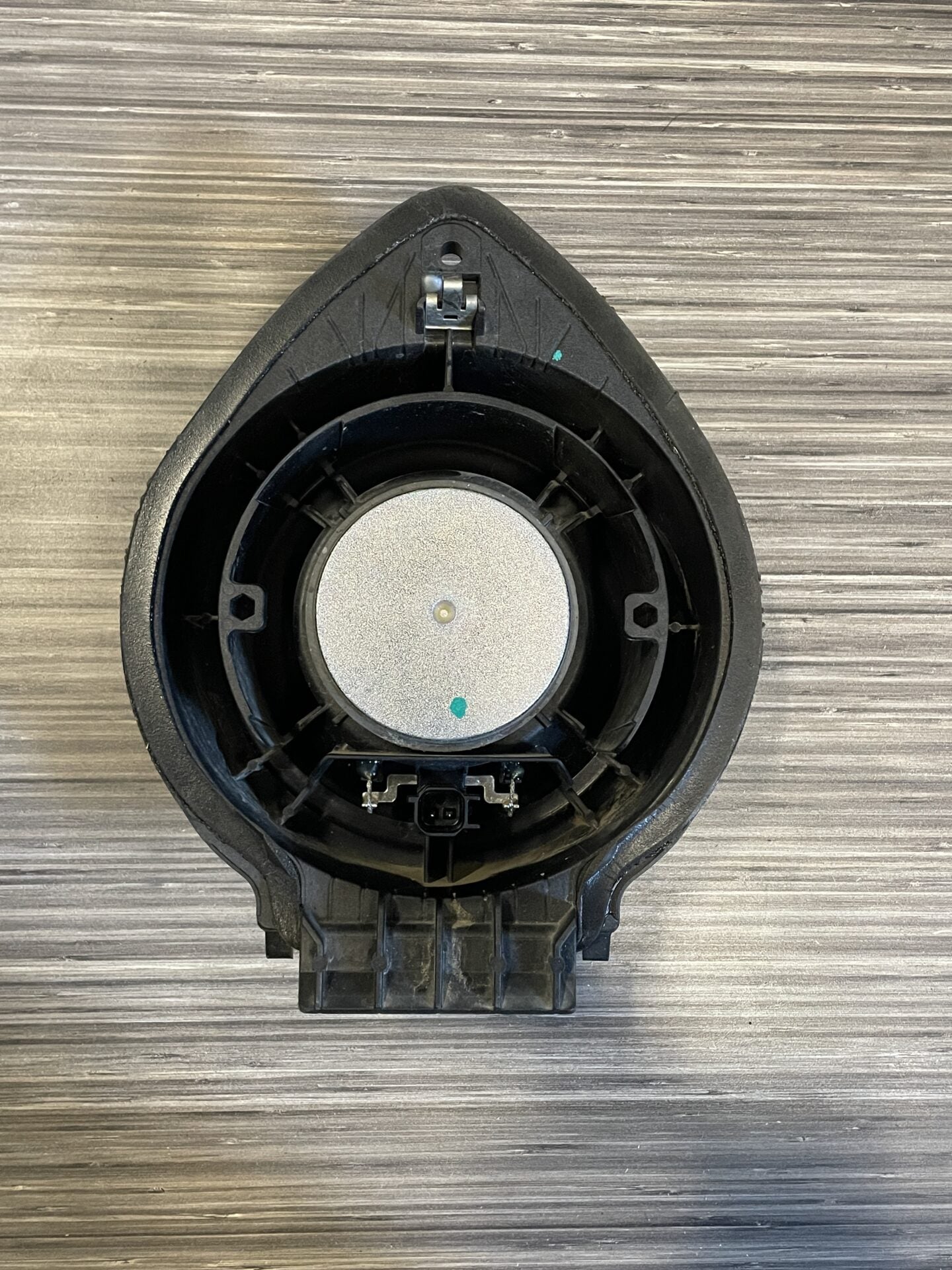 2019 - 2023 GMC SIERRA / CHEVY SILVERADO / CADILLAC ESCLADE / BUICK ENVISION REAR DOOR SPEAKER 86779189
