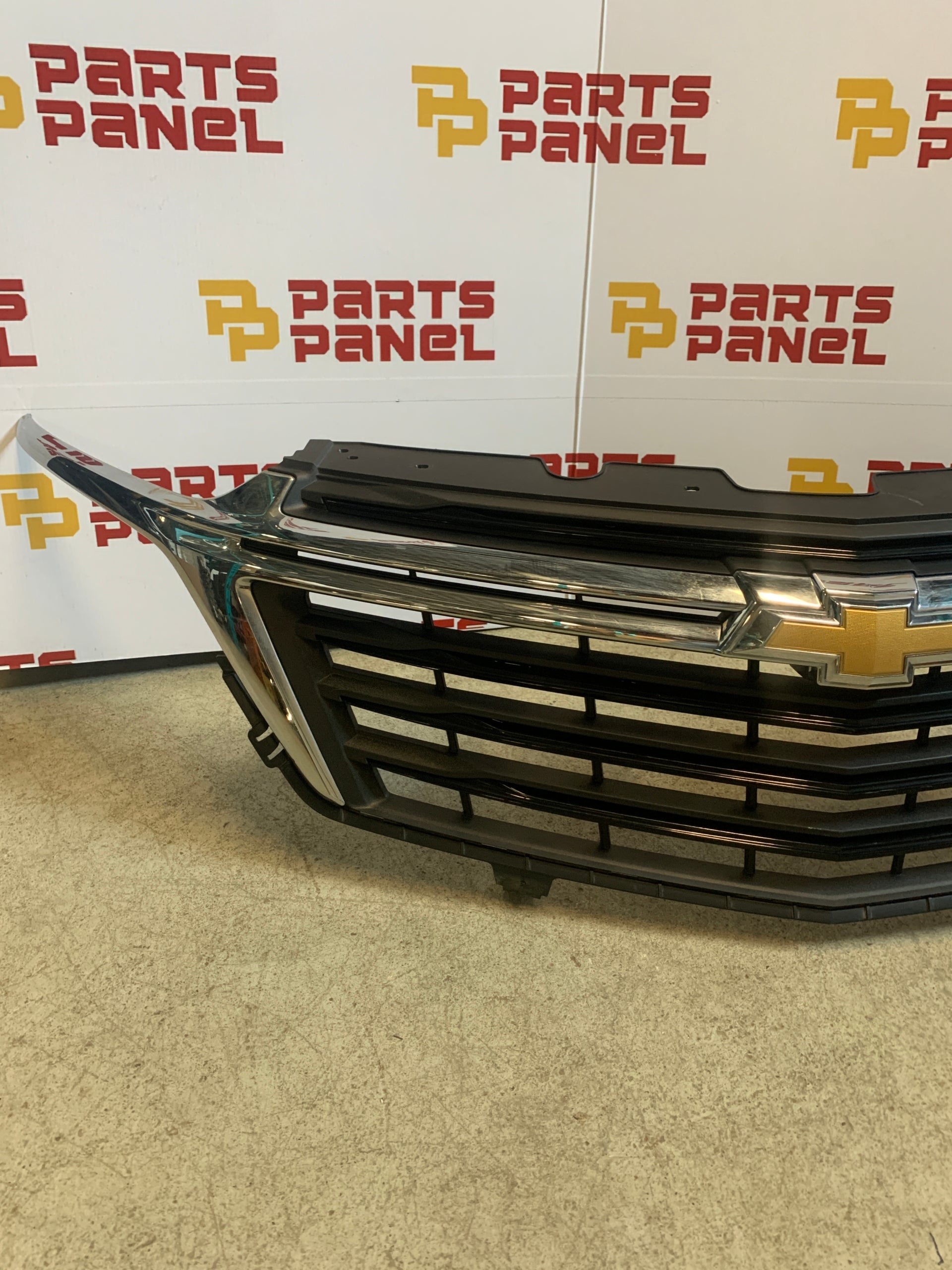 2022 - 2023 CHEVY EQUINOX RS FRONT GRILLE GM628 2C10 CA14
