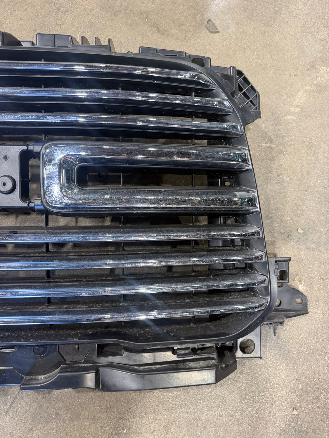 2019-2024 RAM 2500 3500 Front Grille Assembly OEM 68386825AF