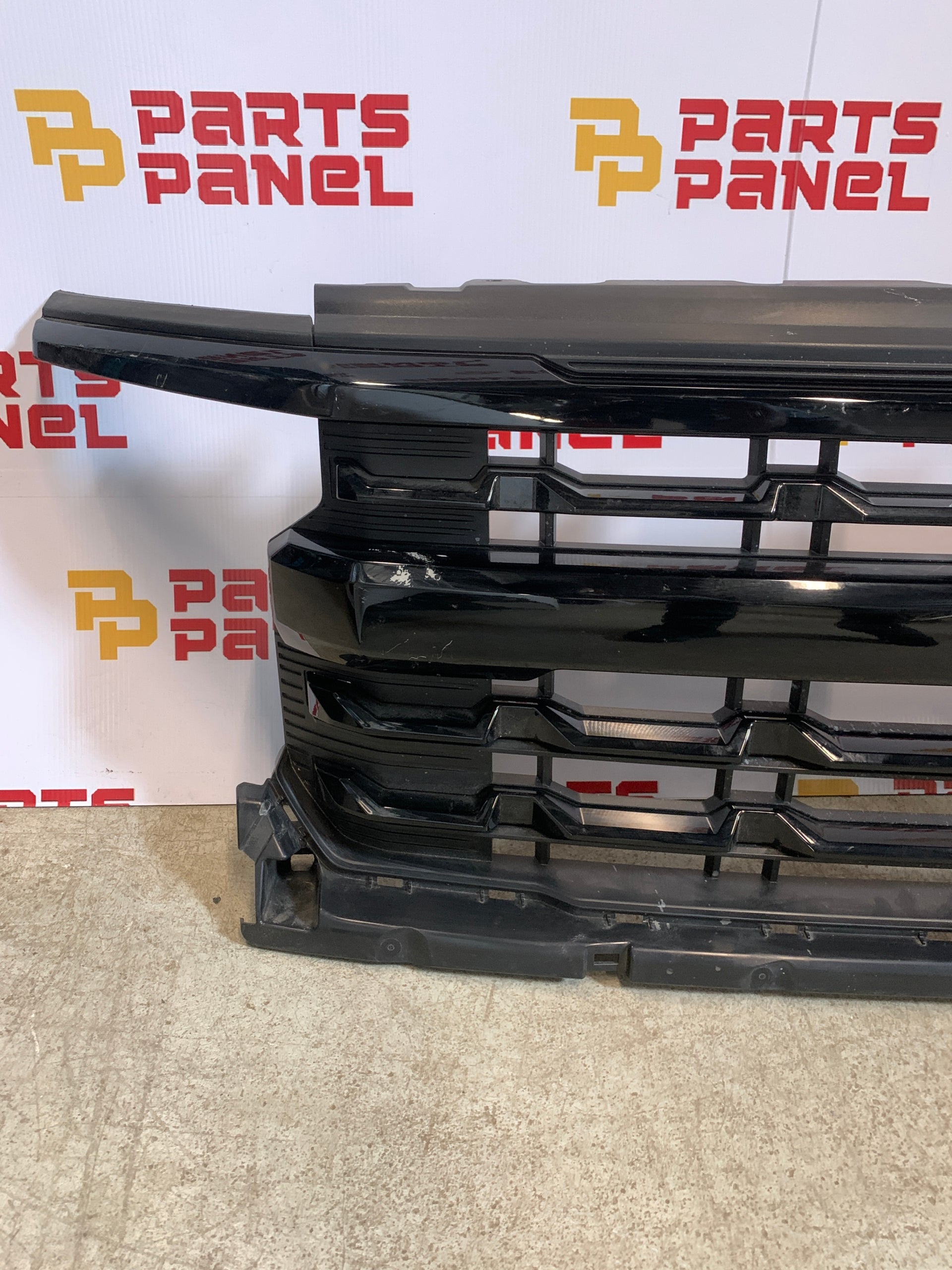 2022 - 2023 CHEVY SILVERADO 1500 BLACK FRONT GRILLE 85516954