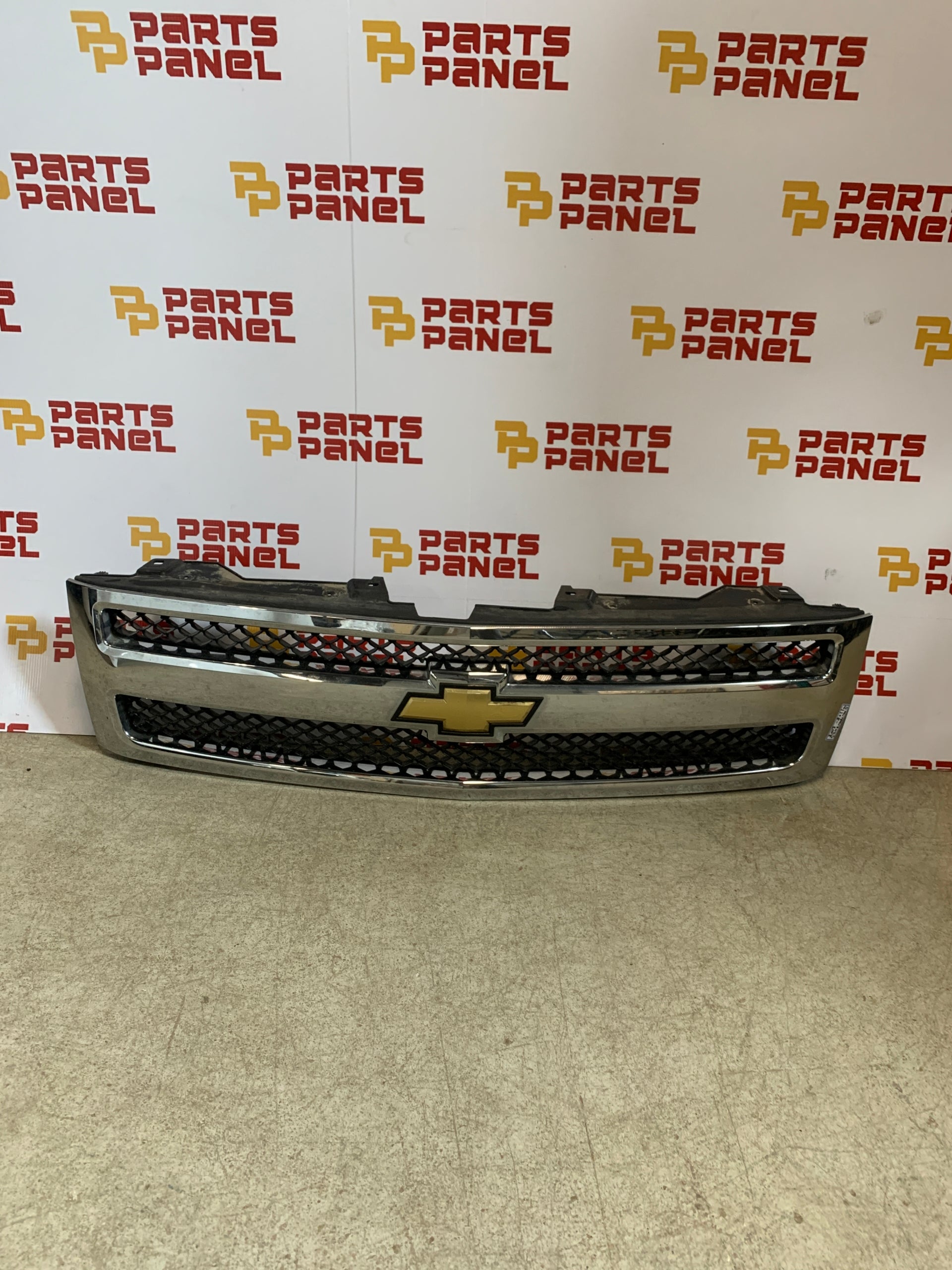 2007 - 2013 CHEVY SILVERADO 1500 FRONT GRILLE CHROME 15131717