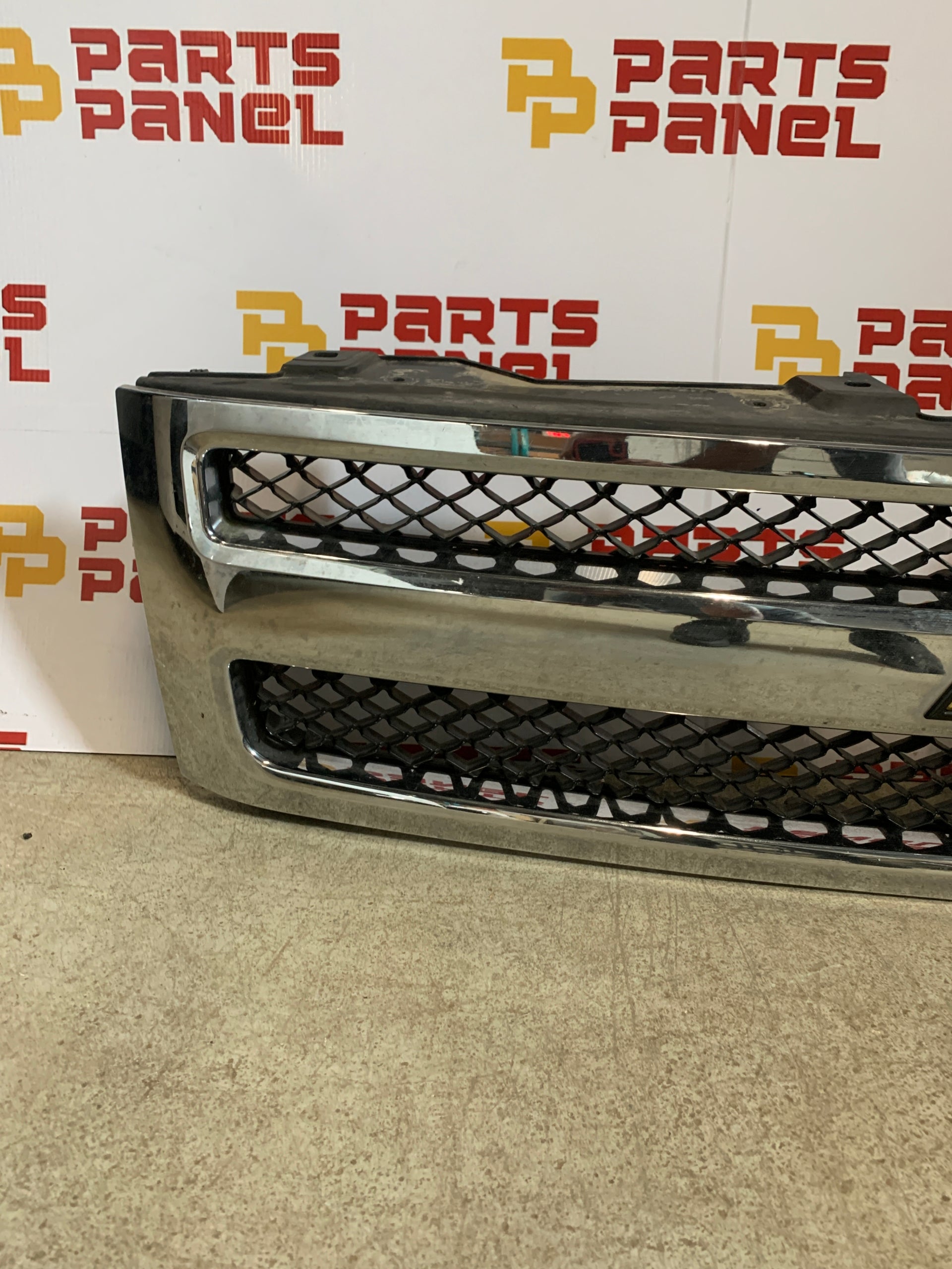 2007 - 2013 CHEVY SILVERADO 1500 FRONT GRILLE CHROME 15131717