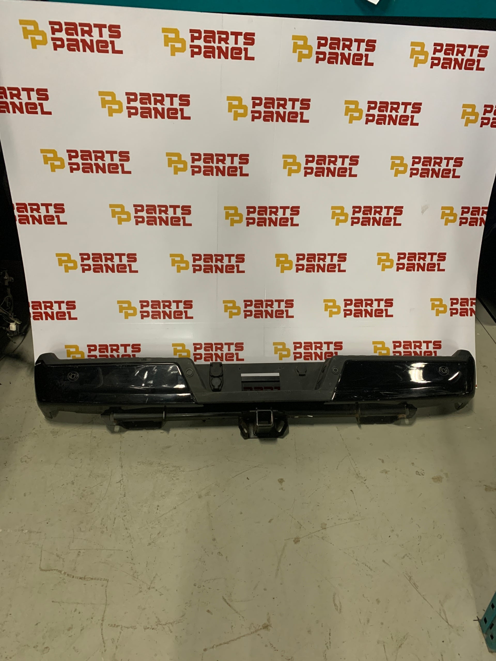 2021 - 2023 FORD F150 OEM BLACK PAINTED REAR BUMPER ASSEMBLY 