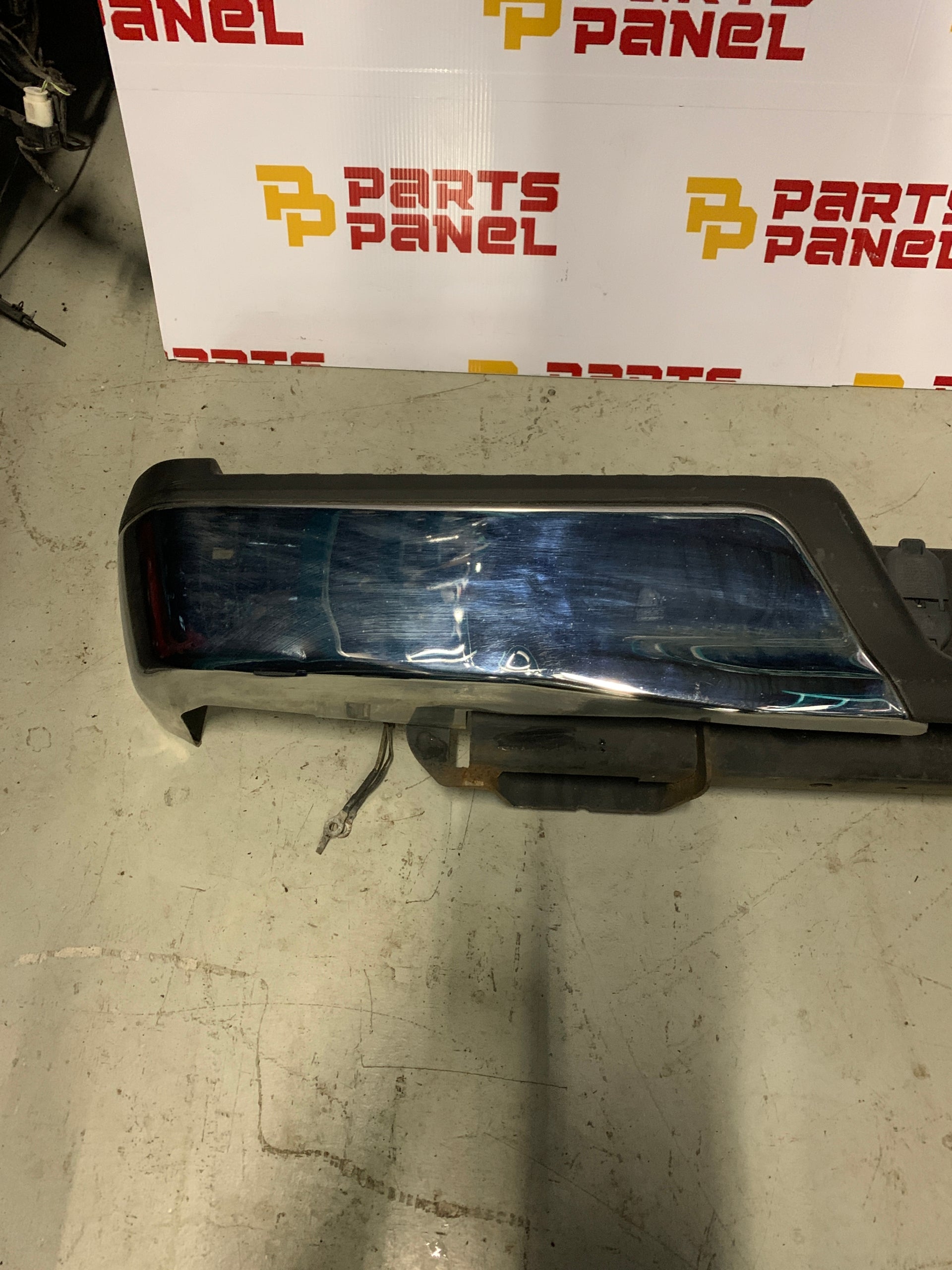 2021 - 2023 FORD F150 OEM REAR BUMPER CHROME ASSEMBLY