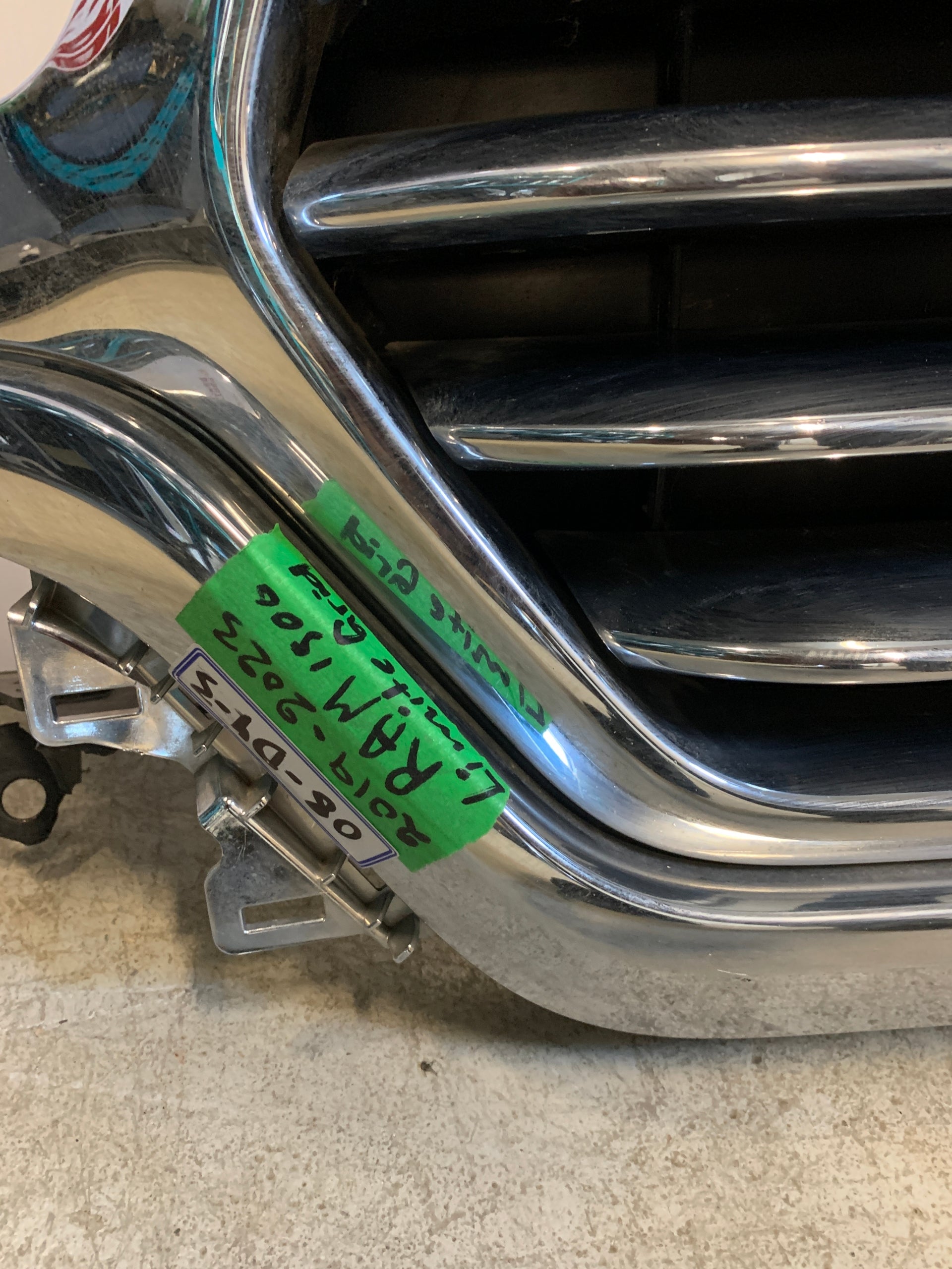 2019 – 2022 RAM 1500 LIMITED / LONG HORN FRONT CHROME GRILLE 68404994AD